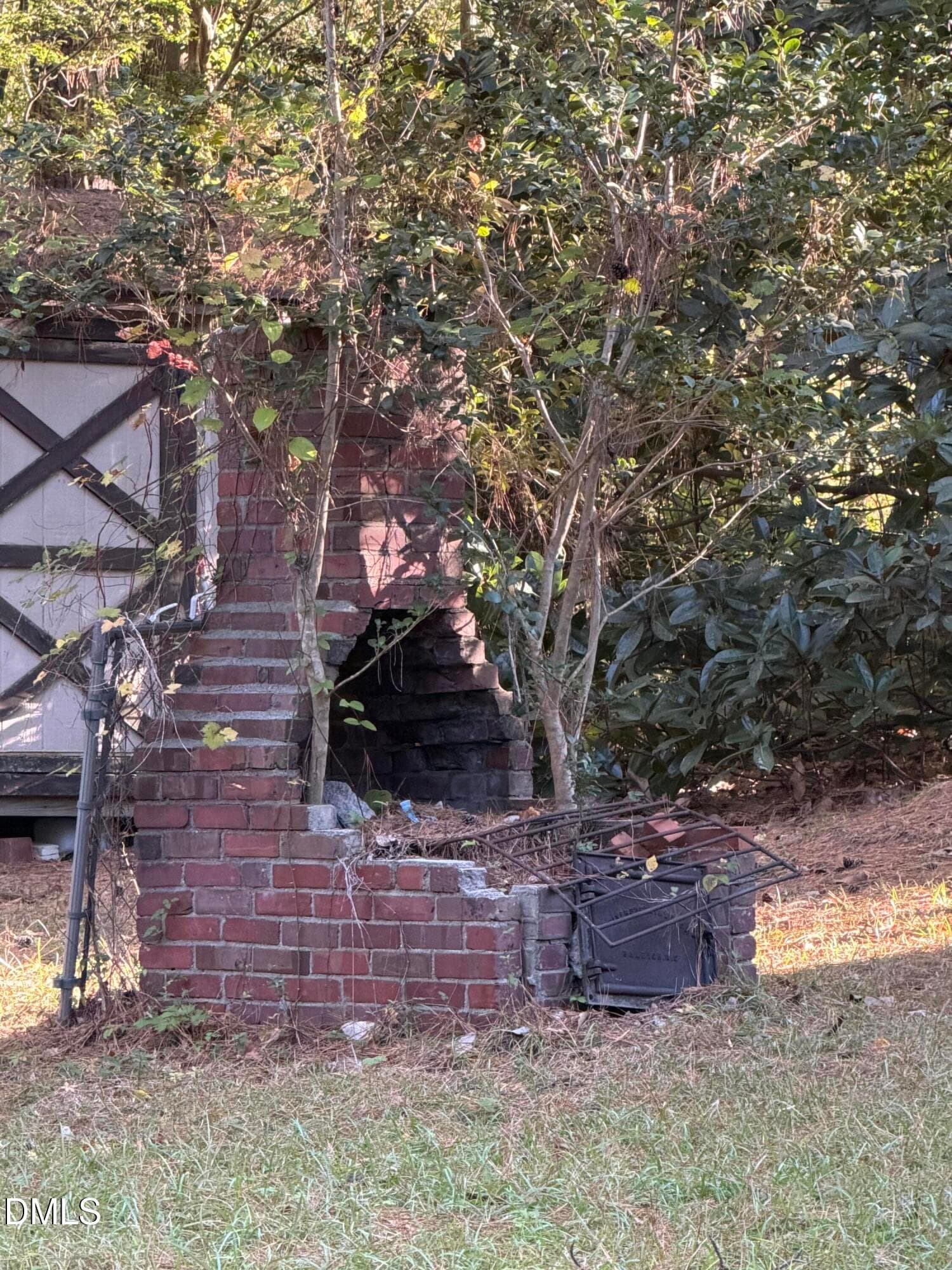 Outdoor Fireplace - 5625 Fixit Shop Road, Wake Forest, NC 27587