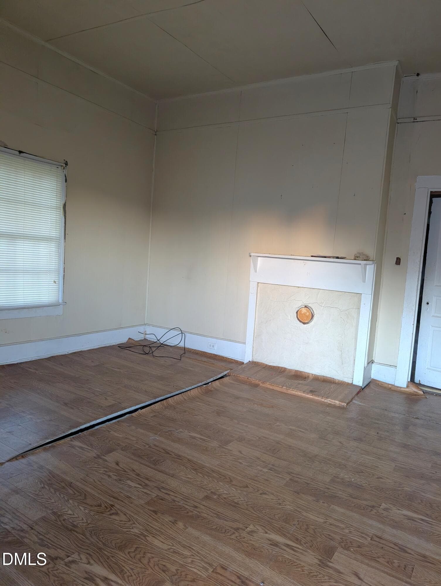 Living Room 1 - 106 Ash Street E, Wilson, NC 27893