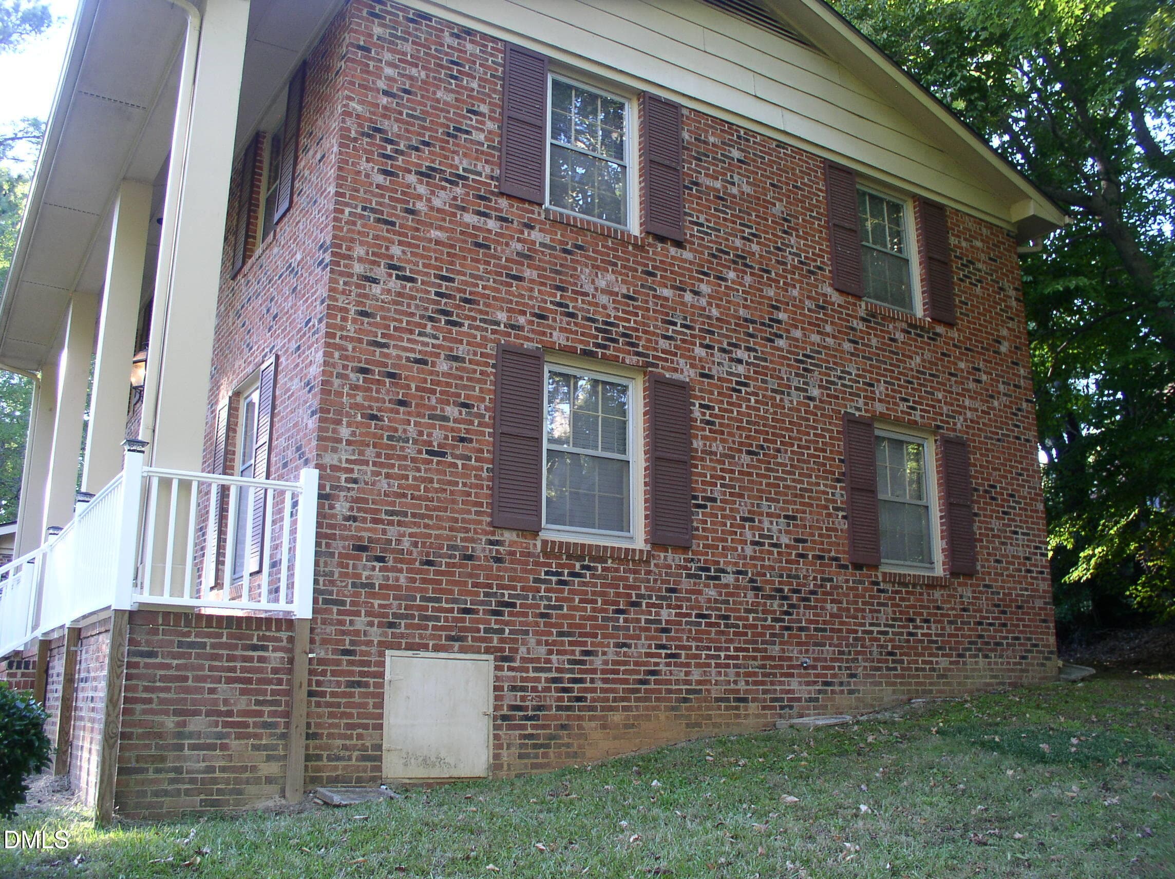 P1010183 - 1818 Brookrun Road, Henderson, NC 27536