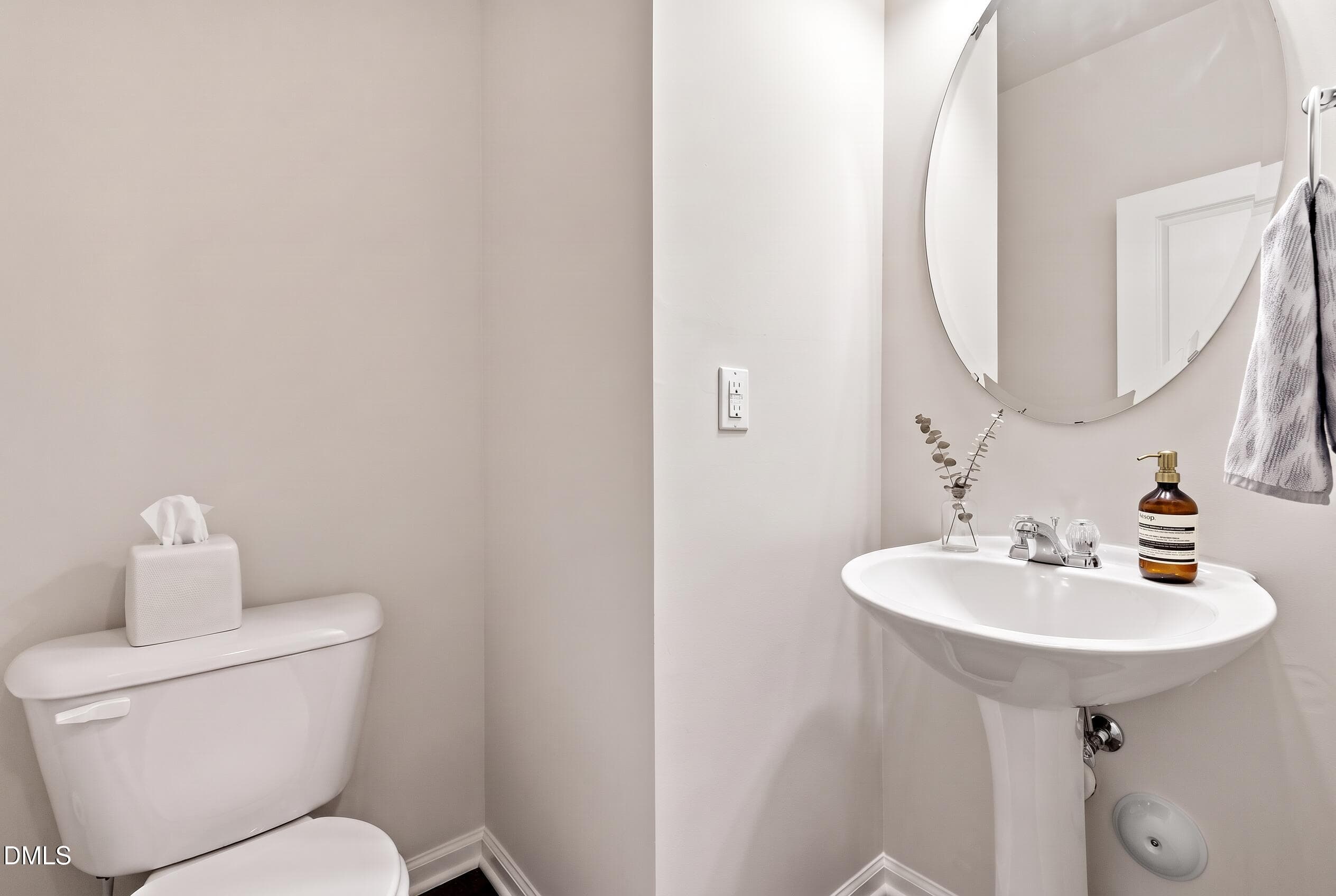 Powder Room- 3520 Massey Ridge - 3520 Massey Ridge Court, Raleigh, NC 27616