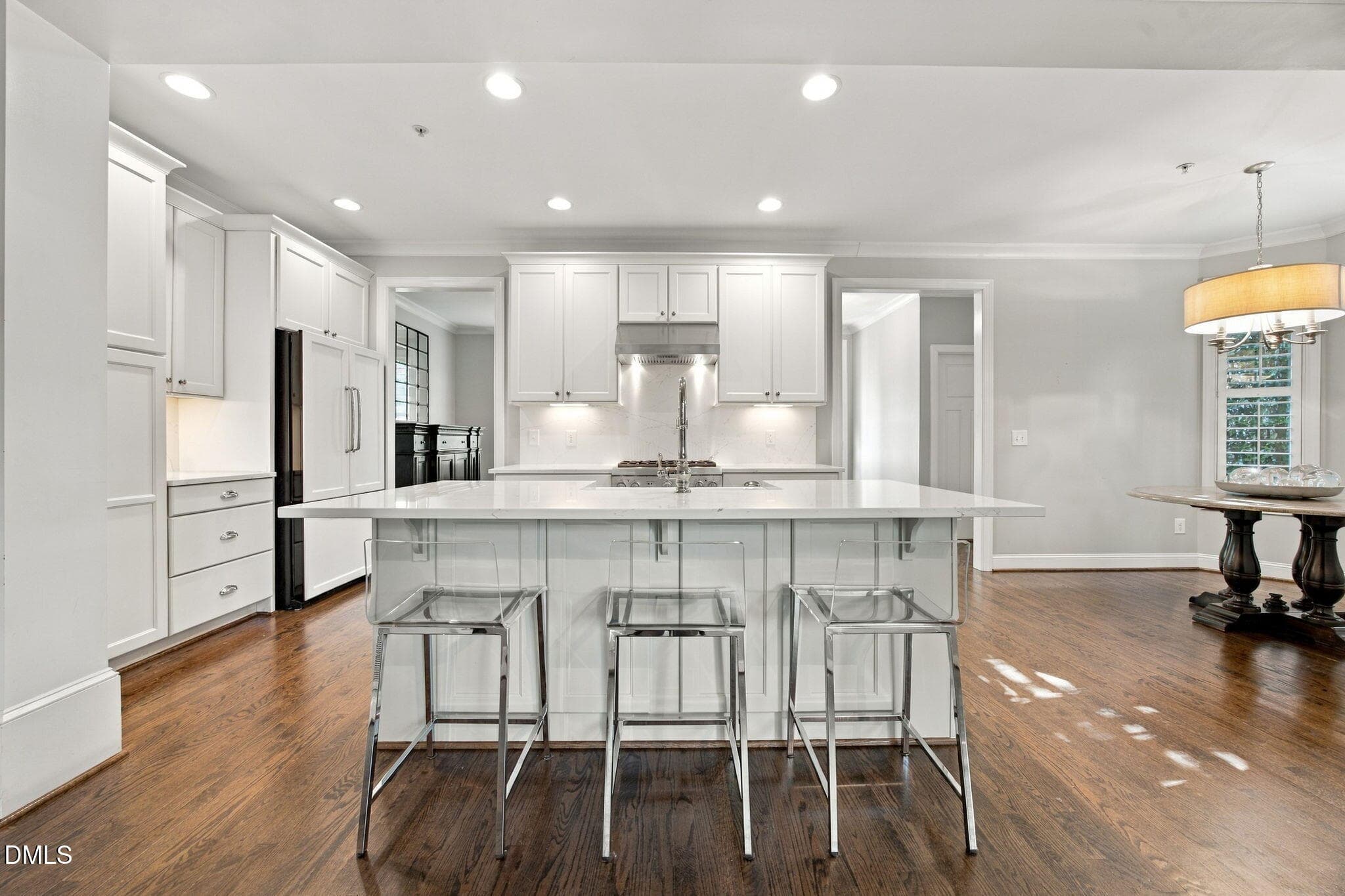 22-web-or-mls-IMG_7823 - 2741 Oberlin Road 101, Raleigh, NC 27608