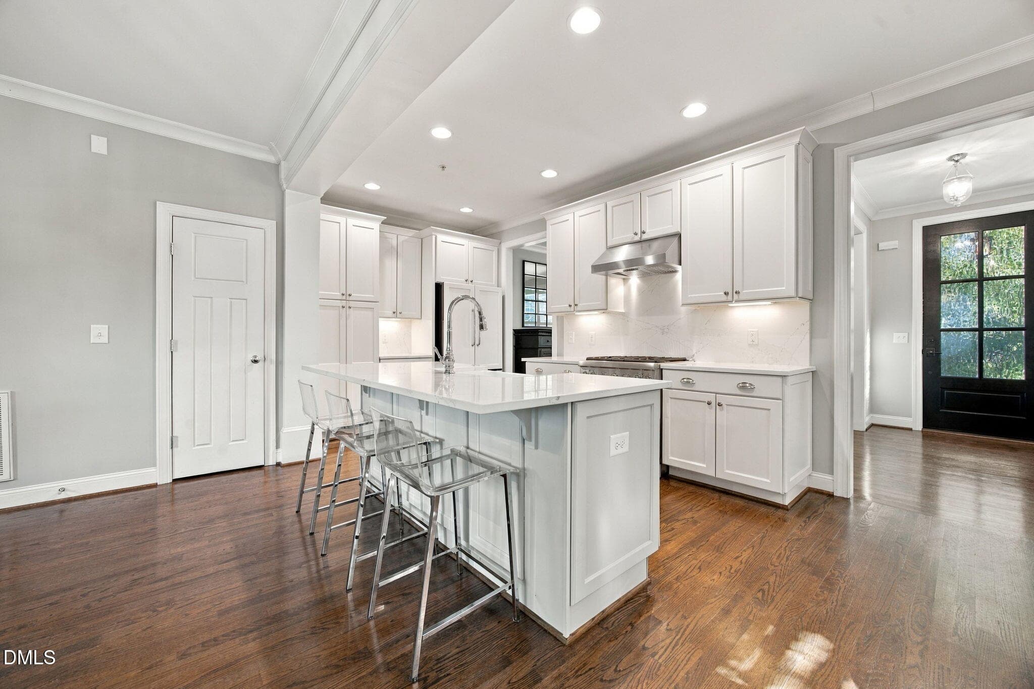 23-web-or-mls-IMG_7826_Edit - 2741 Oberlin Road 101, Raleigh, NC 27608