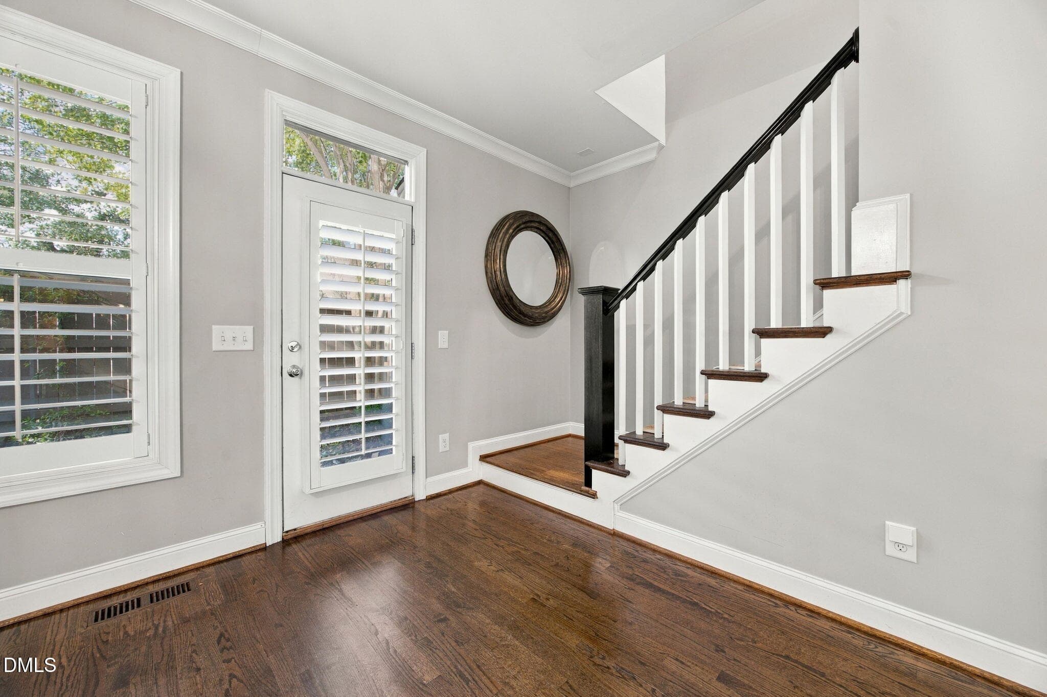 24-web-or-mls-IMG_7829_edit - 2741 Oberlin Road 101, Raleigh, NC 27608