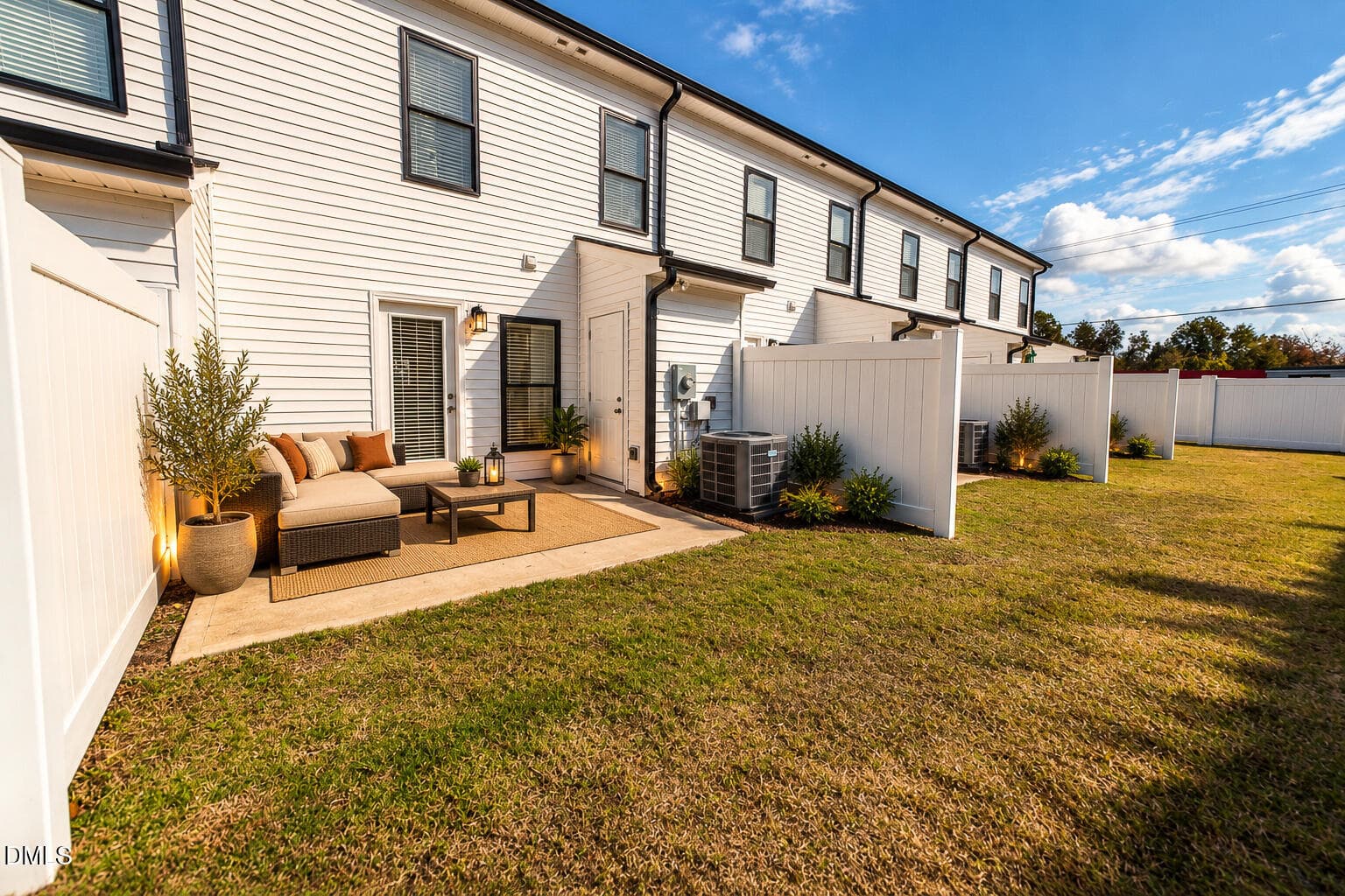 Cozy Modern Townhouse Patio Retreat - 262 S Raleigh Street, Angier, NC 27501