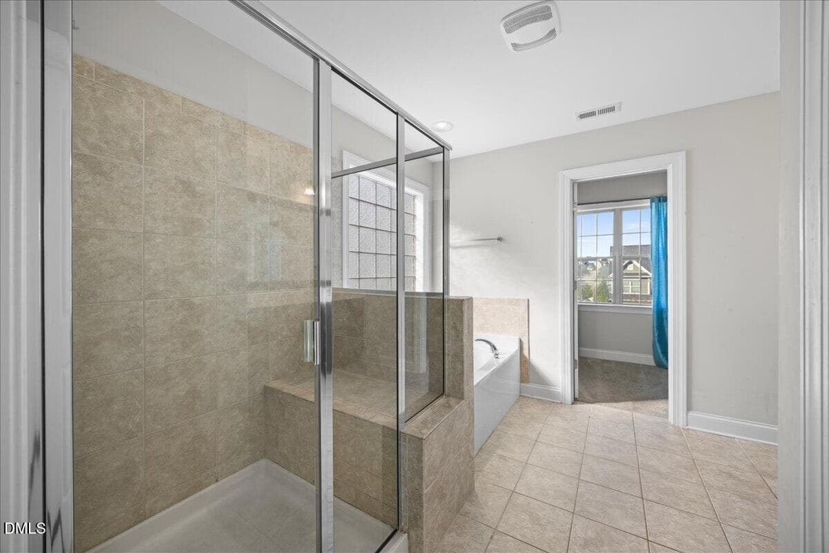 18-2A1A5381 - 700 Crimson Oak Lane, Fuquay Varina, NC 27526
