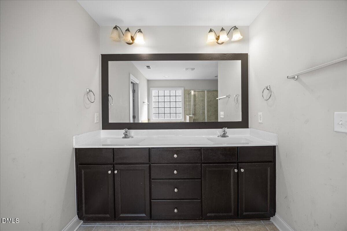 19-2A1A5384 - 700 Crimson Oak Lane, Fuquay Varina, NC 27526
