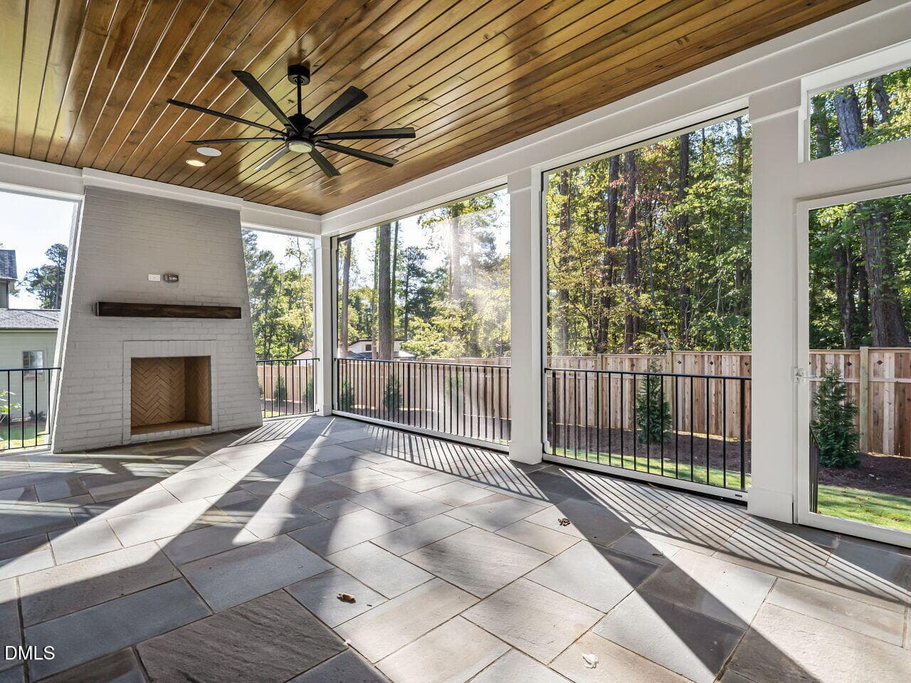 045-1280x960-veranda - 1100 Oldfourth Lane, Durham, NC 27707
