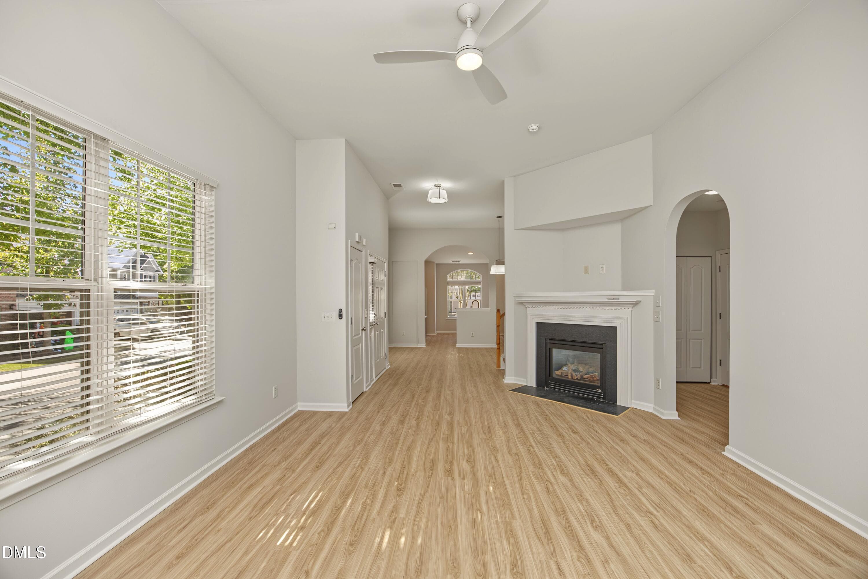 07Living - 8204 Stone Cellar Drive, Raleigh, NC 27613