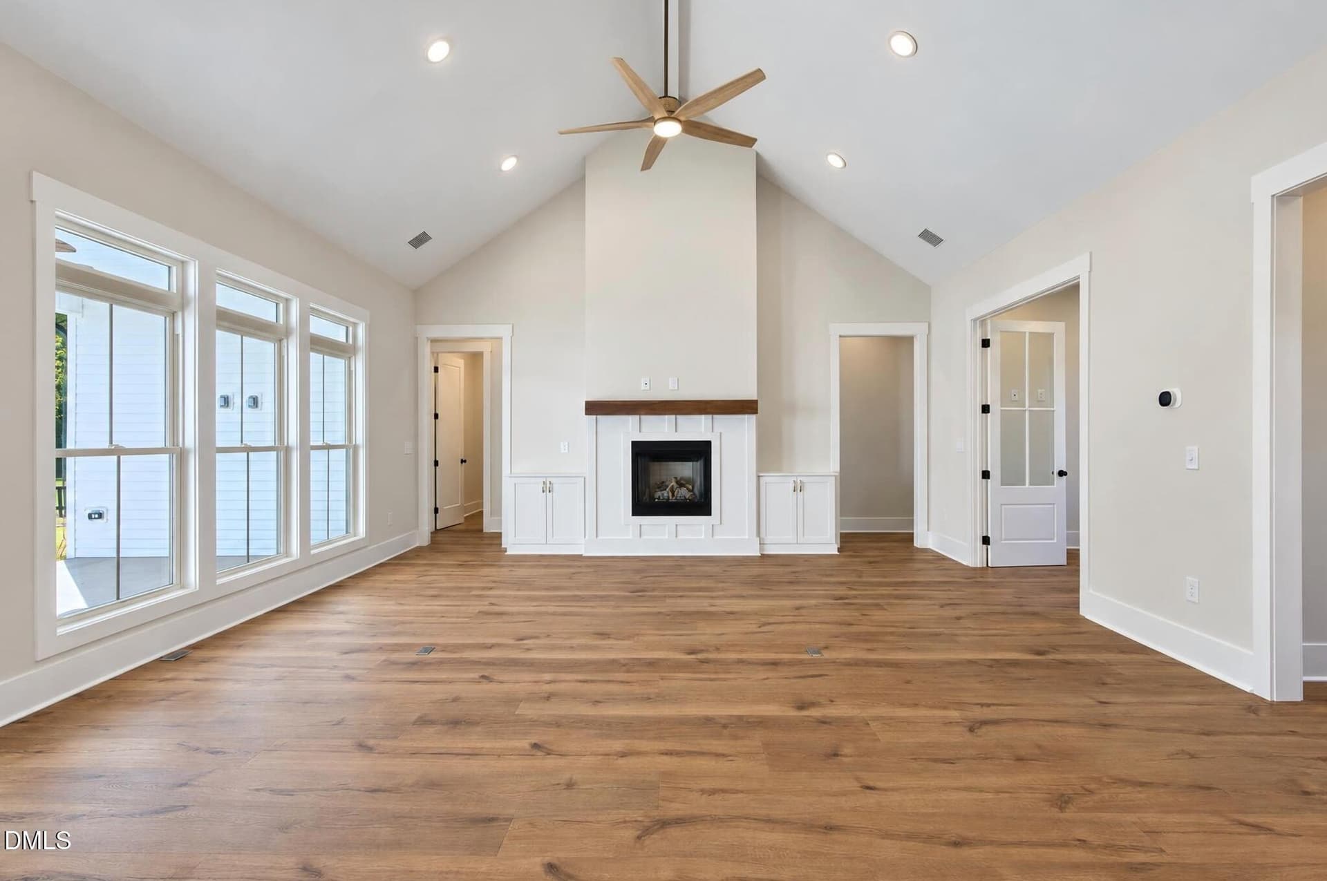 Living Room - 9389 Nc-210, Four Oaks, NC 27524