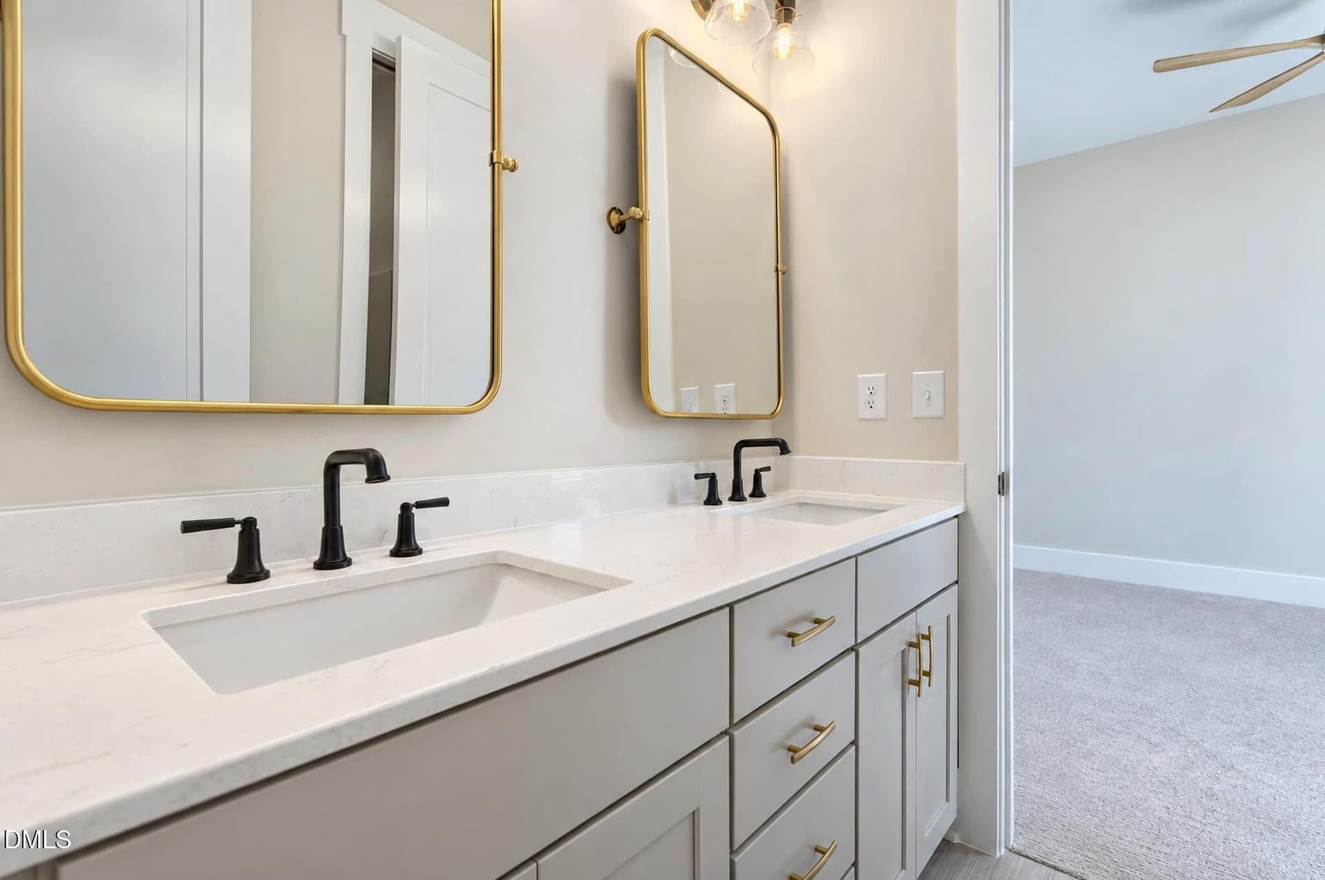Jack and Jill Bathroom - 9389 Nc-210, Four Oaks, NC 27524