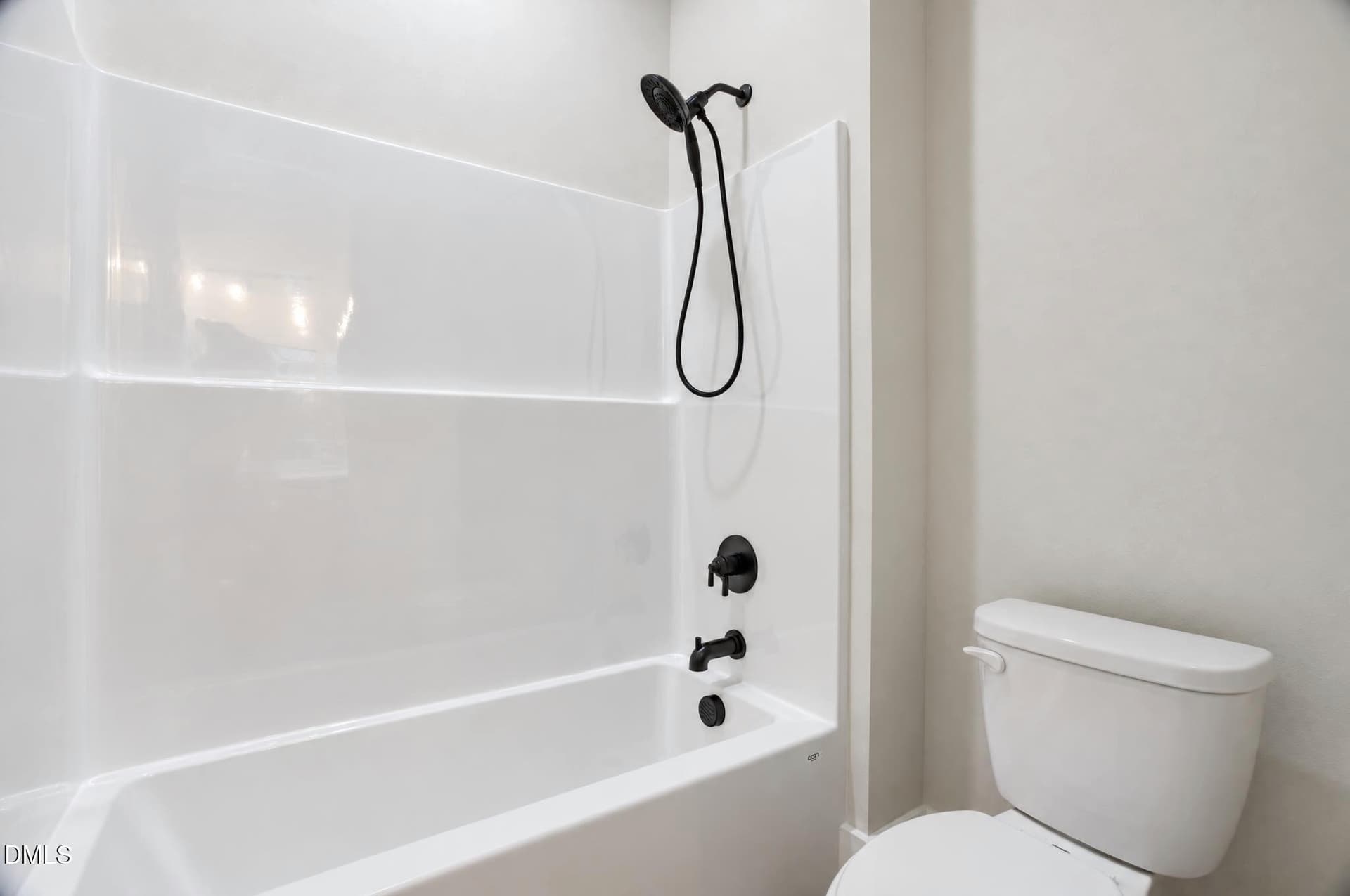 Jack and Jill Bathroom - 9389 Nc-210, Four Oaks, NC 27524