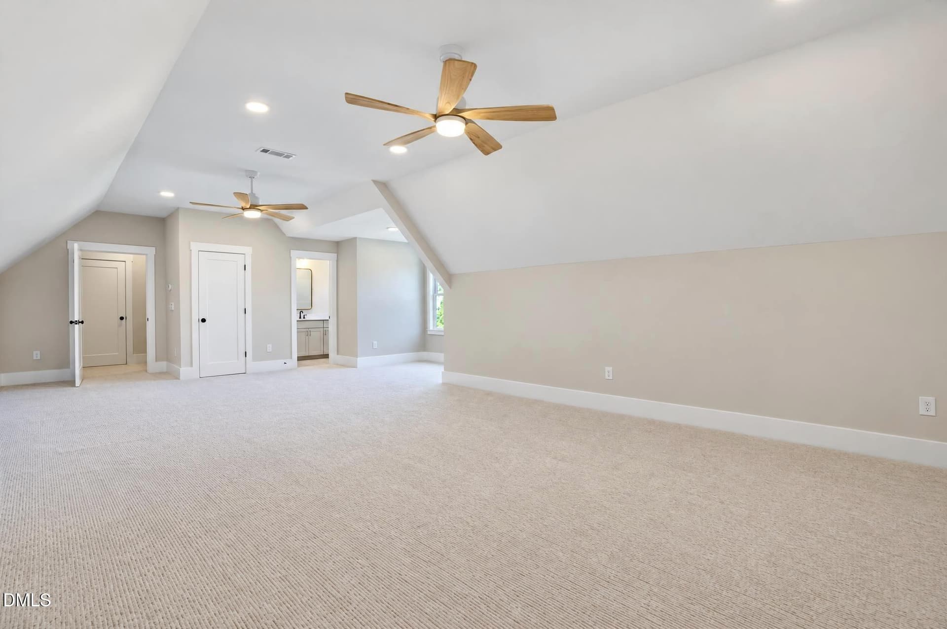 Bonus Room - 9389 Nc-210, Four Oaks, NC 27524