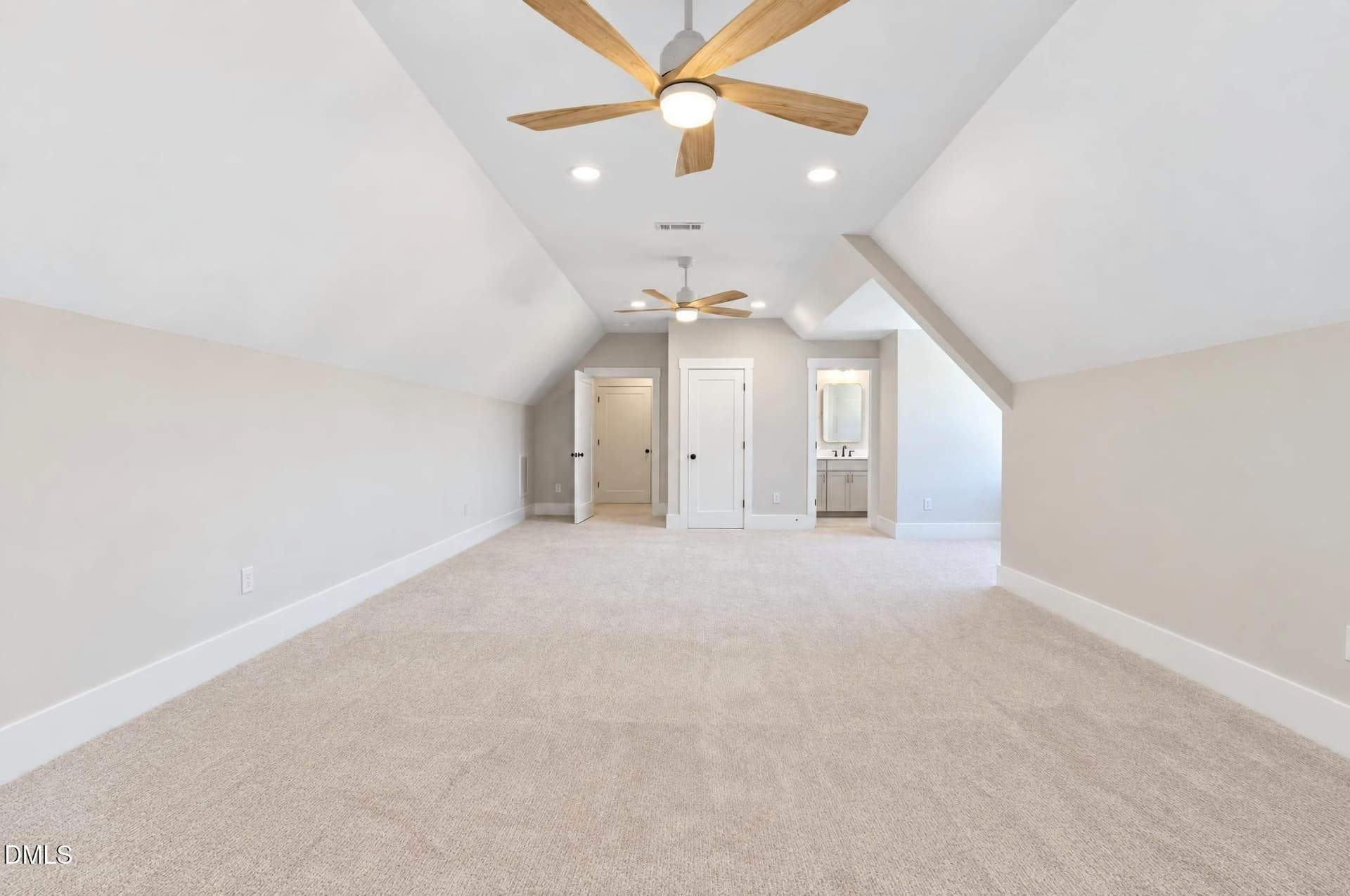 Bonus Room - 9389 Nc-210, Four Oaks, NC 27524