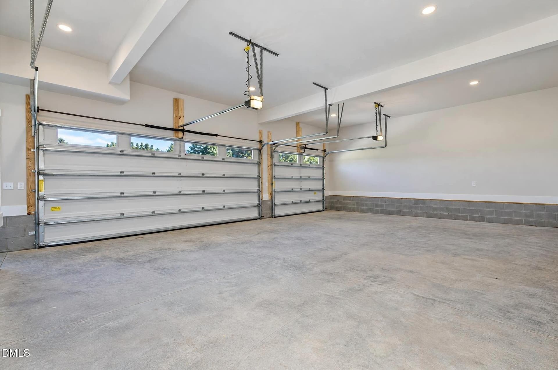Garage - 9389 Nc-210, Four Oaks, NC 27524