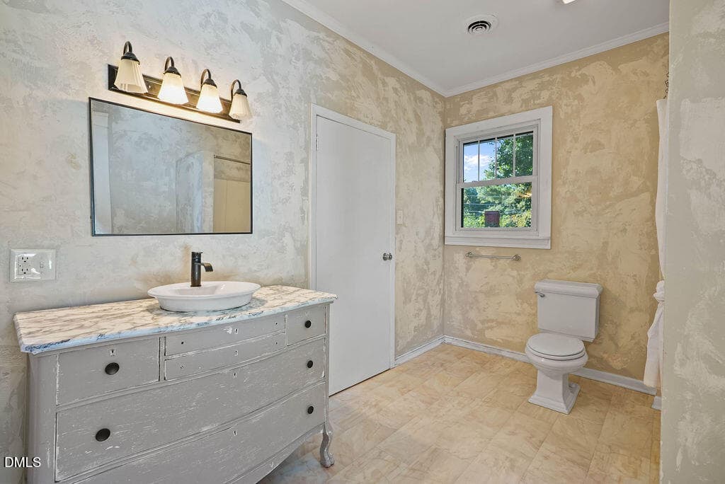done710wdivinest-28 - 710 W Divine Street, Dunn, NC 28334