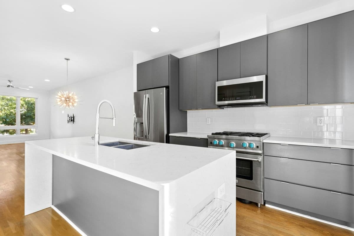 012-497509-IMG_2333.jpg - 509 W Lenoir Street, Raleigh, NC 27601