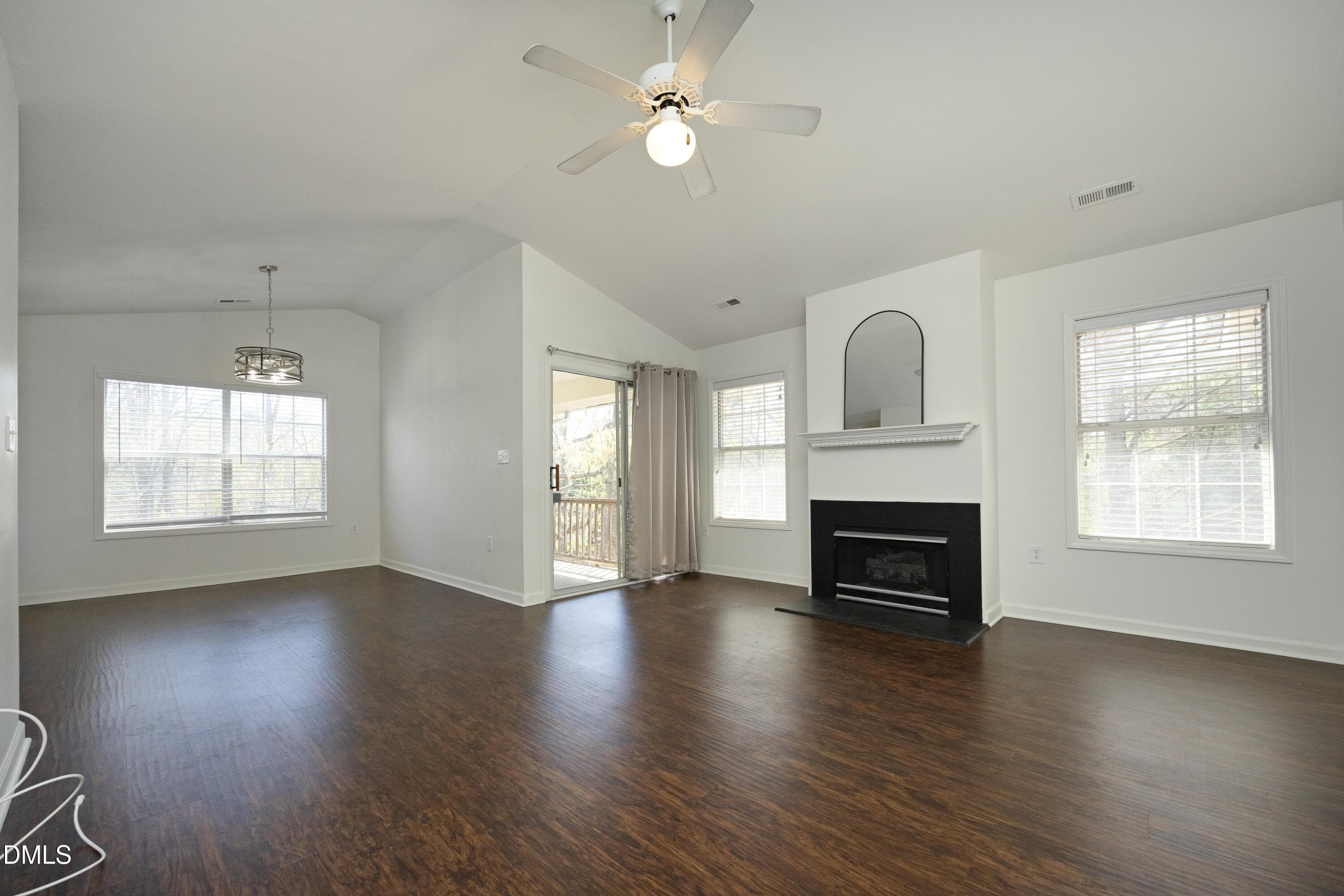 05LivingDining - 521 Renshaw Court, Cary, NC 27518