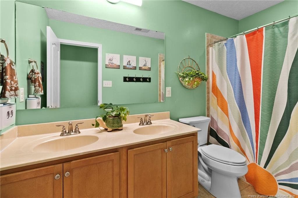 Bathroom 2 - 417 Thorncliff Drive, Raeford, NC 28376