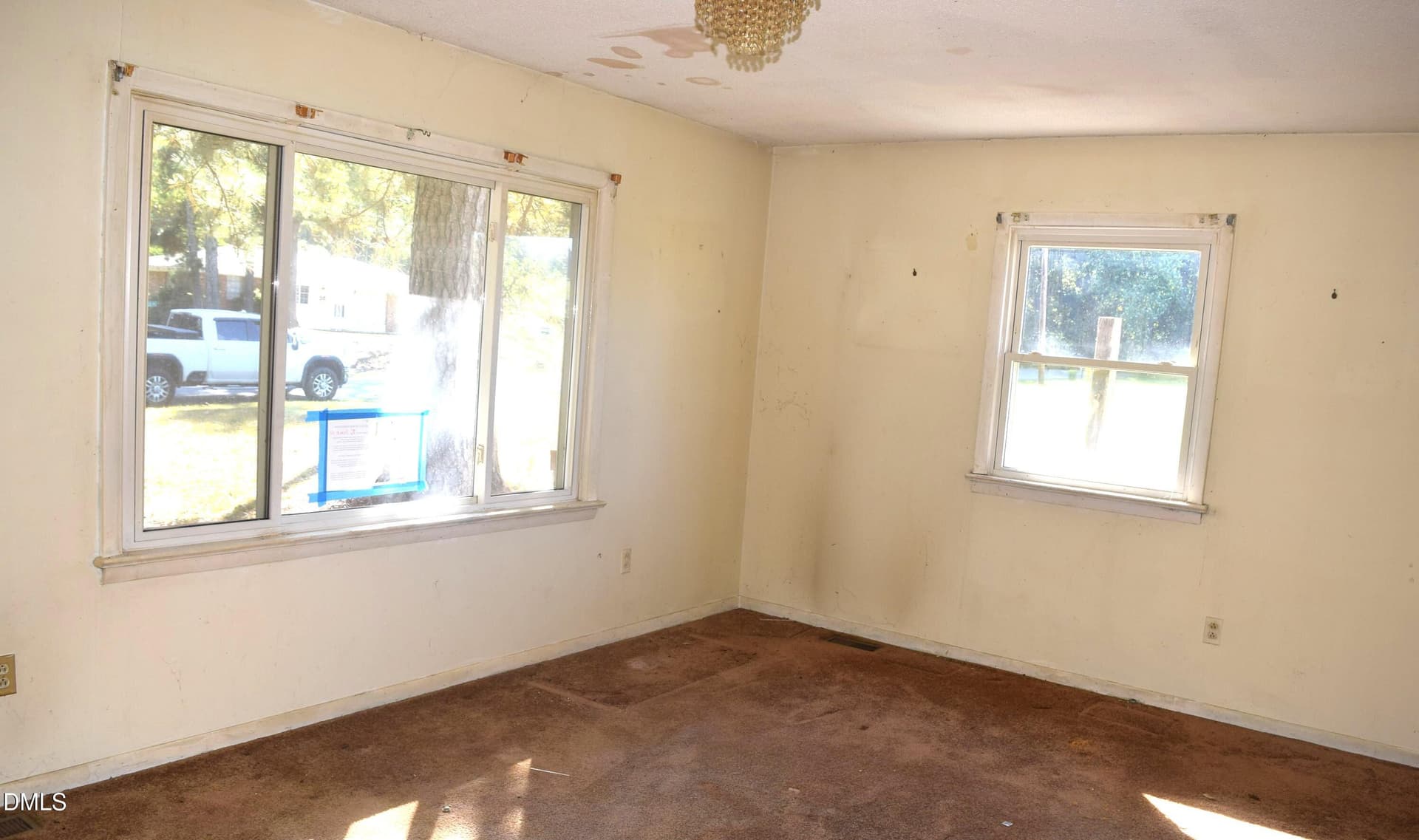 Living Room - 86 Forest Hills Drive, Four Oaks, NC 27524