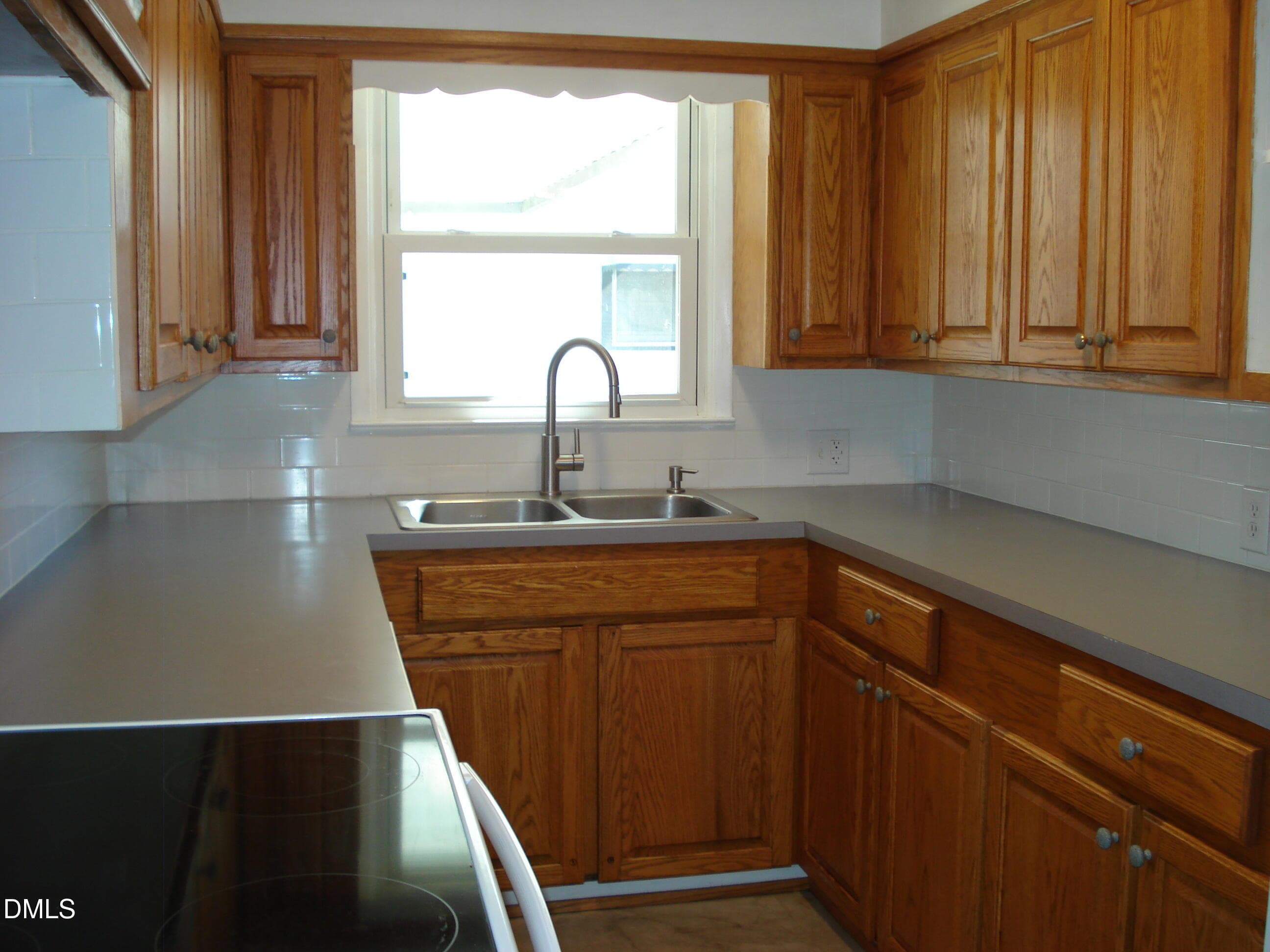 DSC00385 - 408 W H Street, Erwin, NC 28339