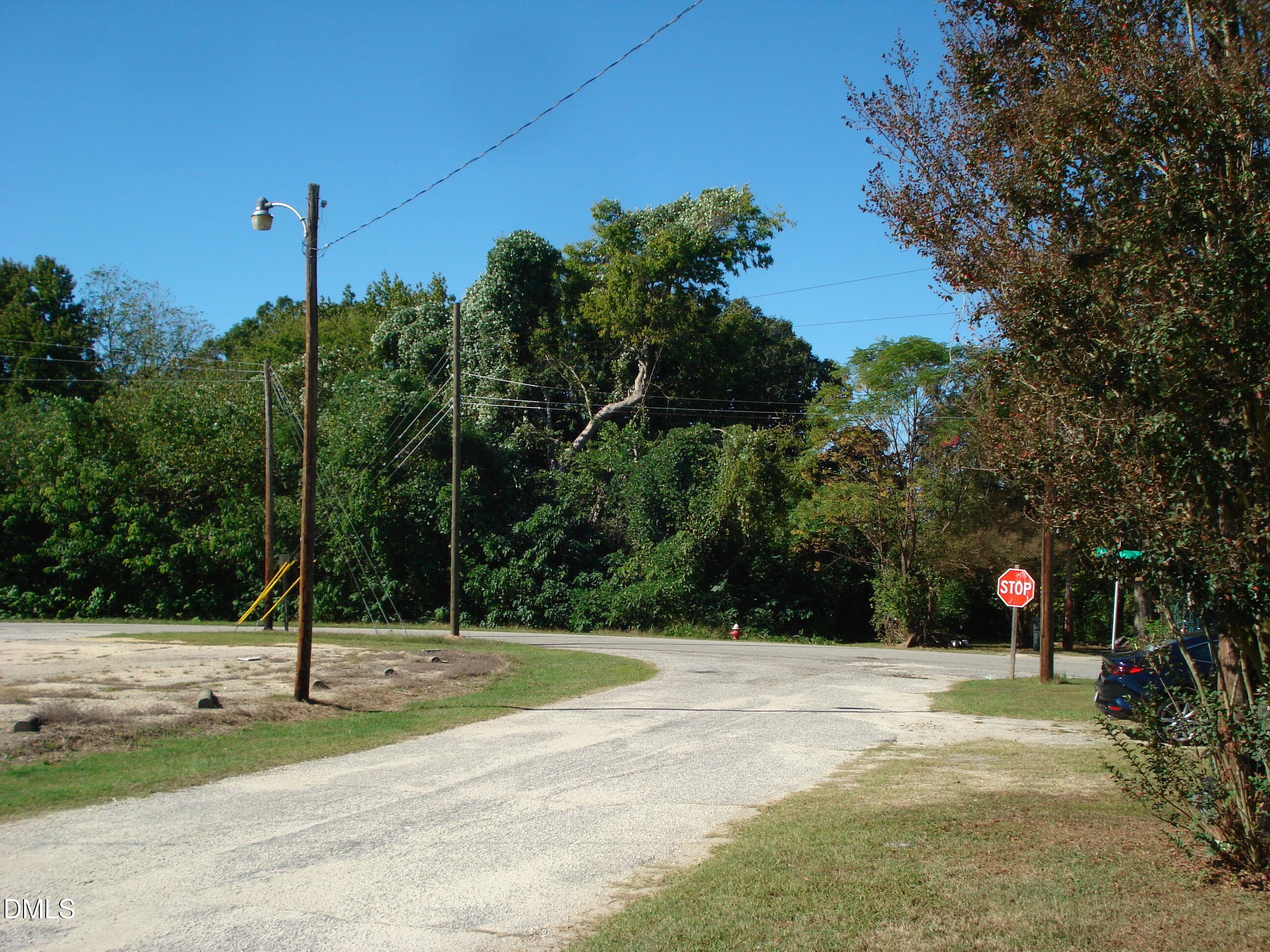 DSC00315 - 408 W H Street, Erwin, NC 28339