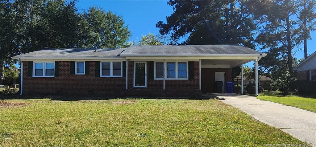 Photo 4 - 701 FREDA Court, Spring Lake, NC 28390