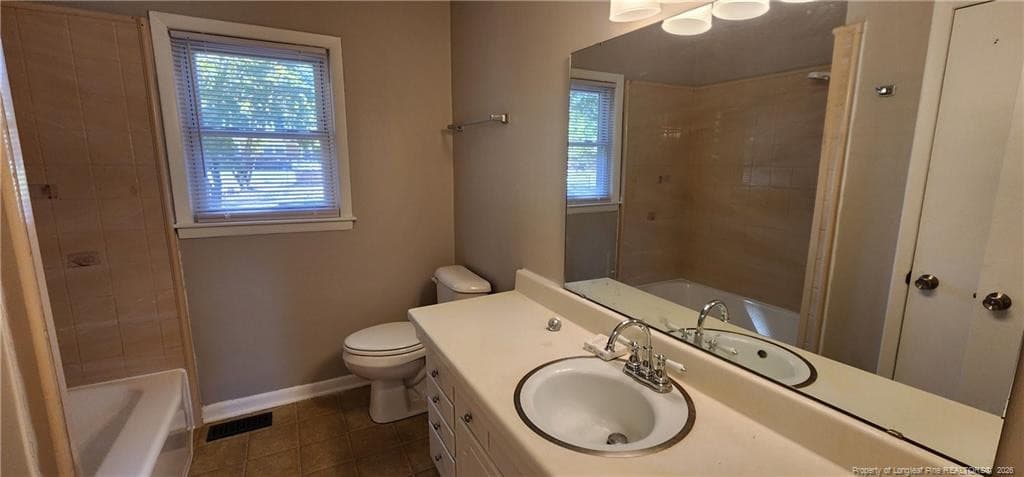 Photo 11 - 701 FREDA Court, Spring Lake, NC 28390