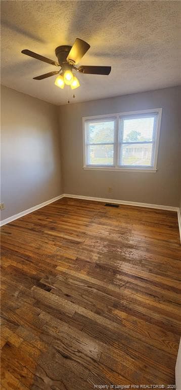Photo 14 - 701 FREDA Court, Spring Lake, NC 28390