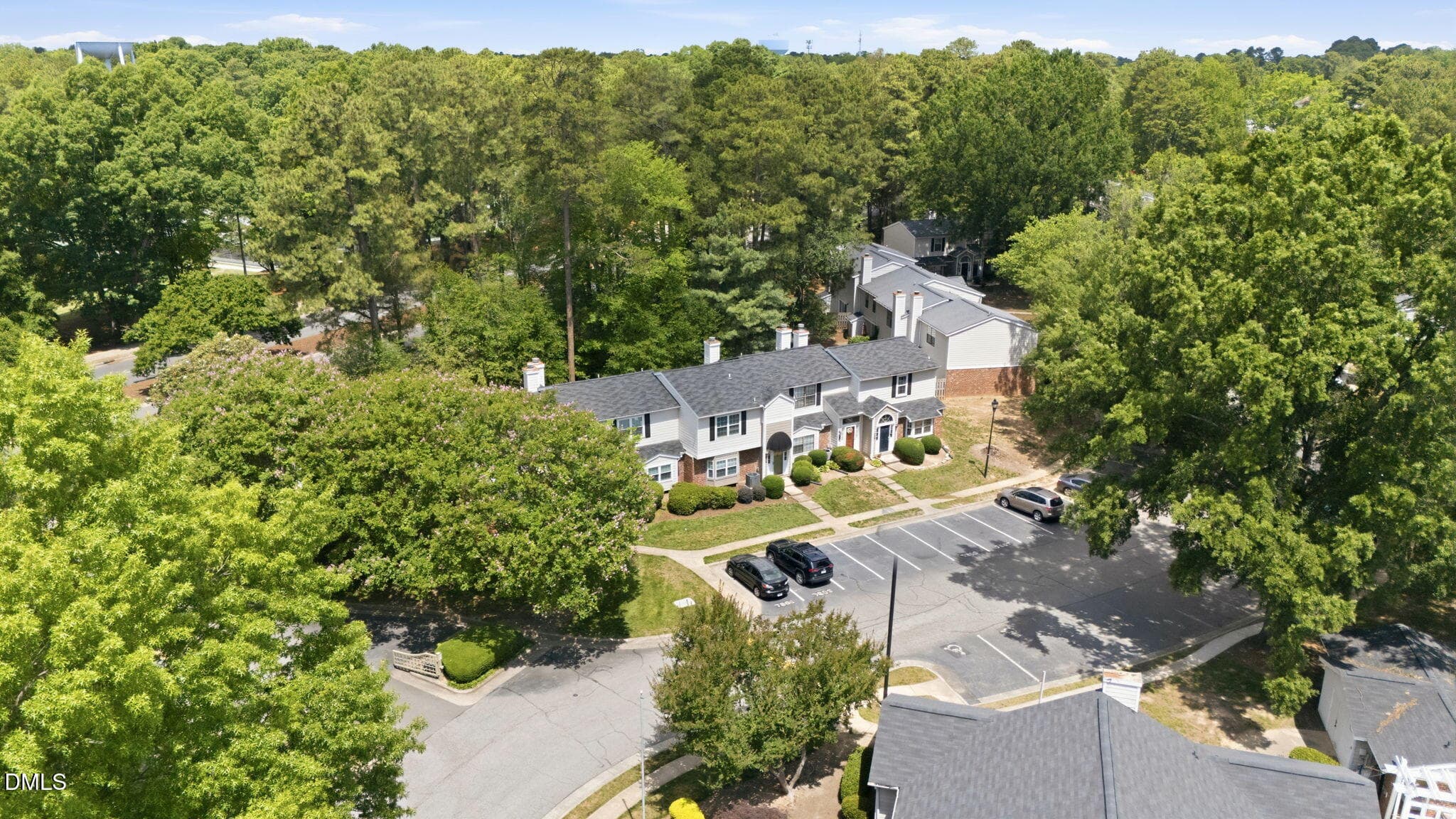 10-web-or-mls-10-dji_20260528120038_0035 - 7605 Falcon Rest Circle, Raleigh, NC 27615
