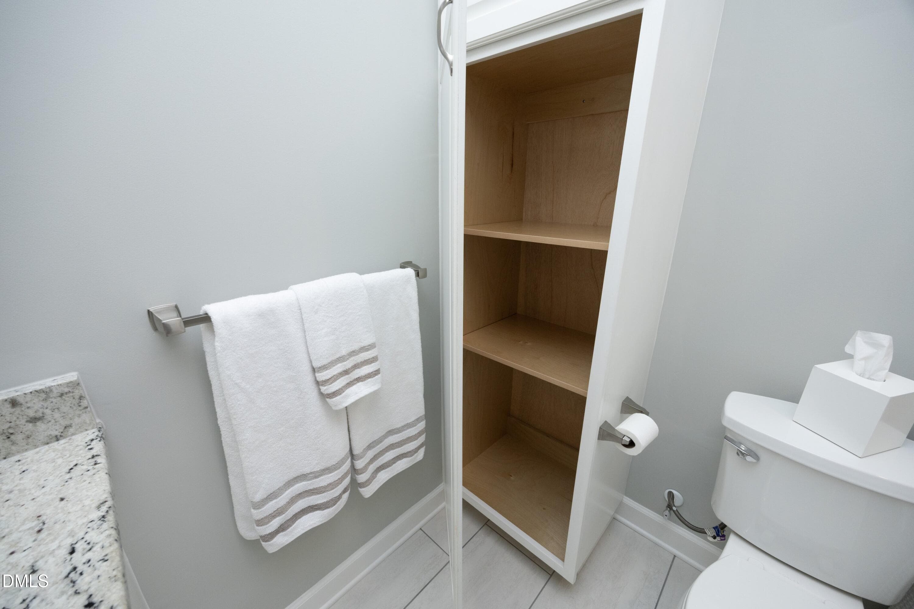 37BathStorage - 8000 Grey Oak Drive, Raleigh, NC 27615