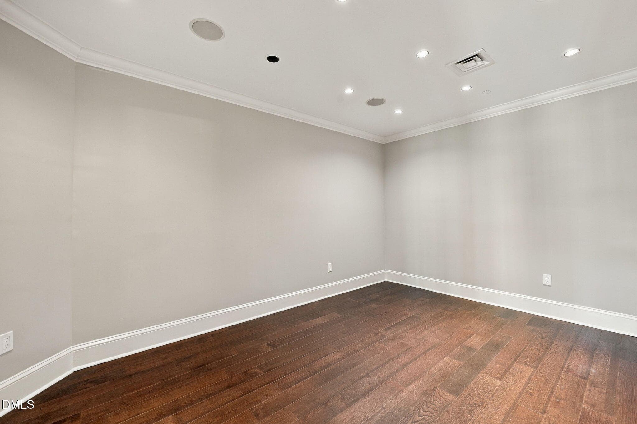 31-web-or-mls-IMG_4089 - 510 Glenwood Avenue 611, Raleigh, NC 27603
