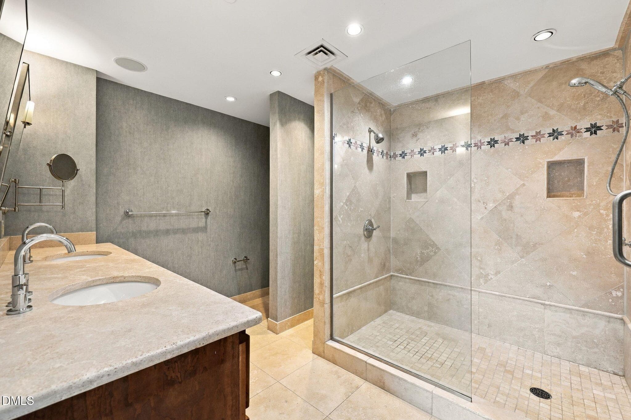 42-web-or-mls-IMG_4122 - 510 Glenwood Avenue 611, Raleigh, NC 27603