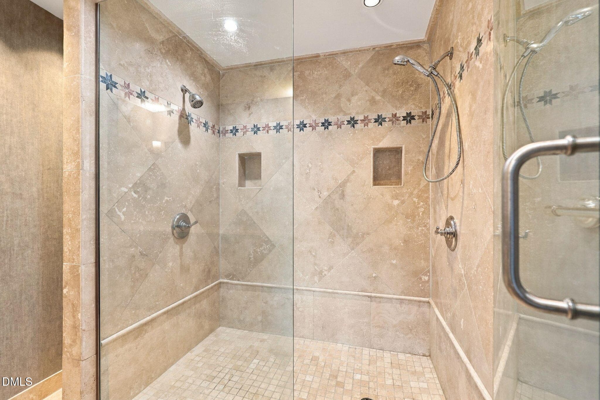 43-web-or-mls-IMG_4125 - 510 Glenwood Avenue 611, Raleigh, NC 27603