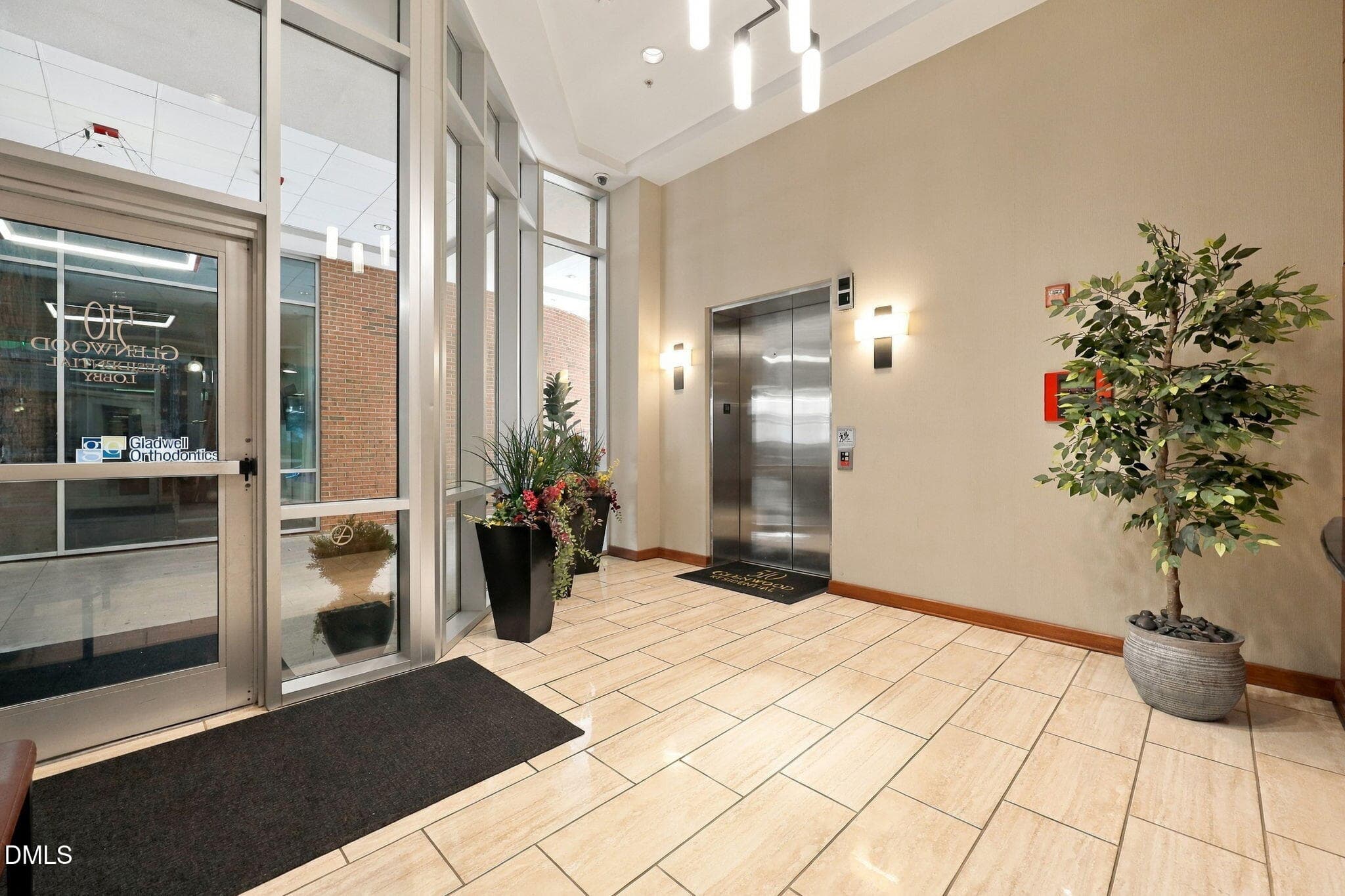 53-web-or-mls-IMG_4138_Edit - 510 Glenwood Avenue 611, Raleigh, NC 27603