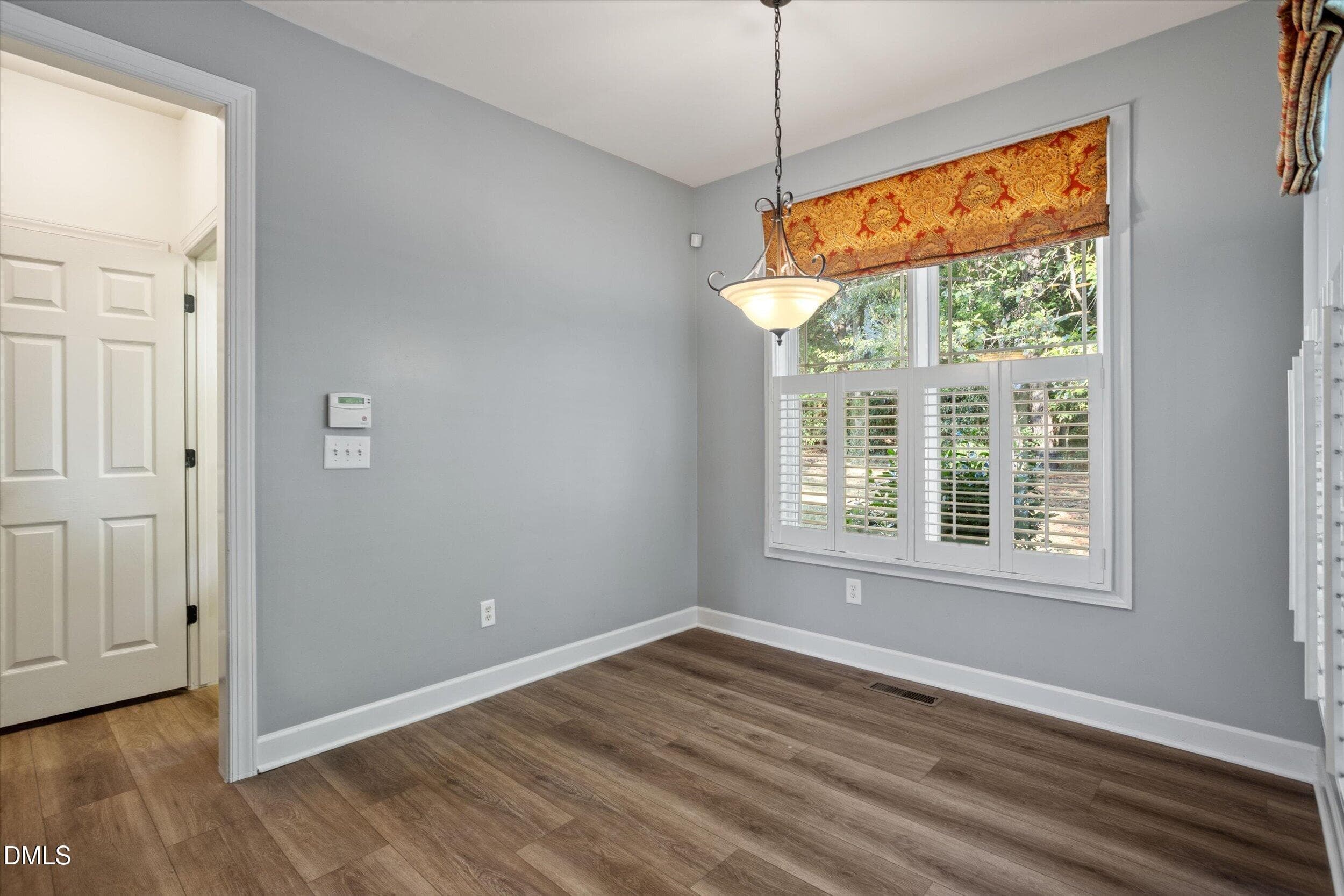 22-3141 Suncrest Village Ln_10202026_22 - 3141 Suncrest Village Lane Lane, Raleigh, NC 27616