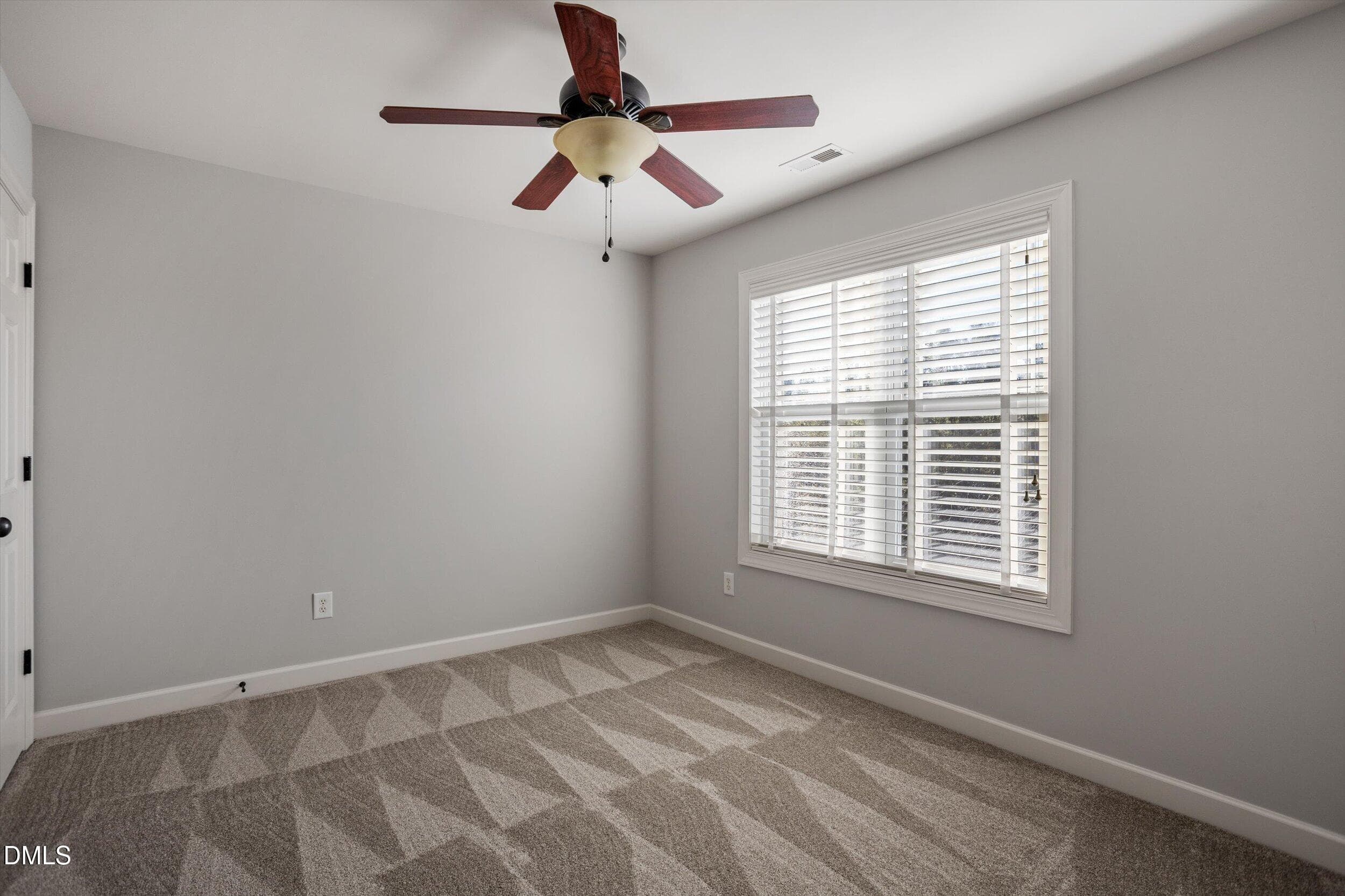 31-3141 Suncrest Village Ln_10202026_31 - 3141 Suncrest Village Lane Lane, Raleigh, NC 27616