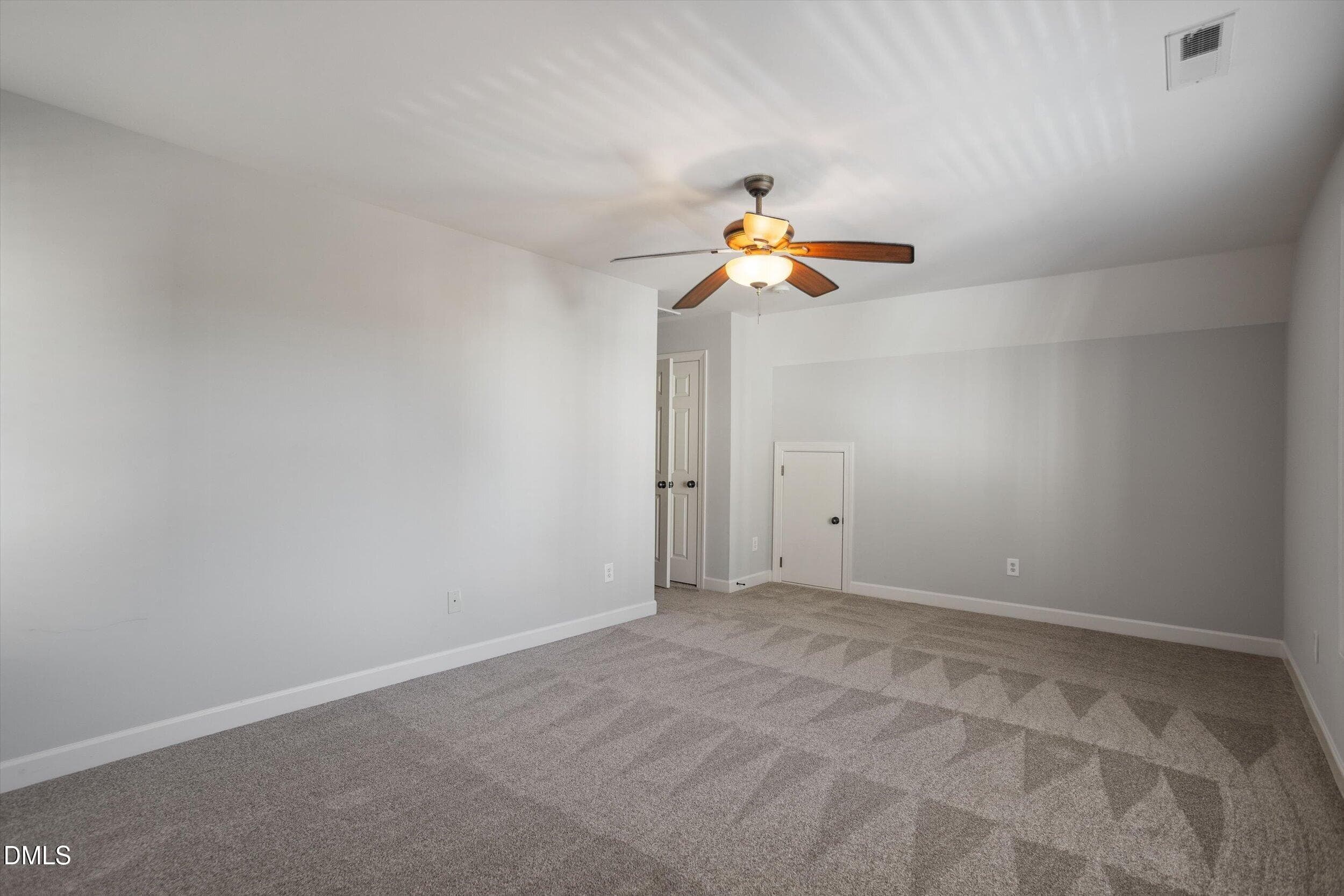 38-3141 Suncrest Village Ln_10202026_38 - 3141 Suncrest Village Lane Lane, Raleigh, NC 27616