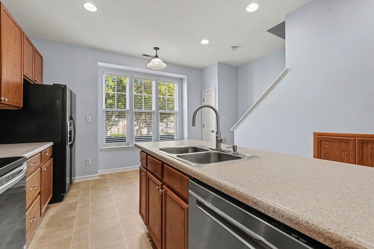 009_file_6730.jpg - 8431 Central Drive, Raleigh, NC 27613