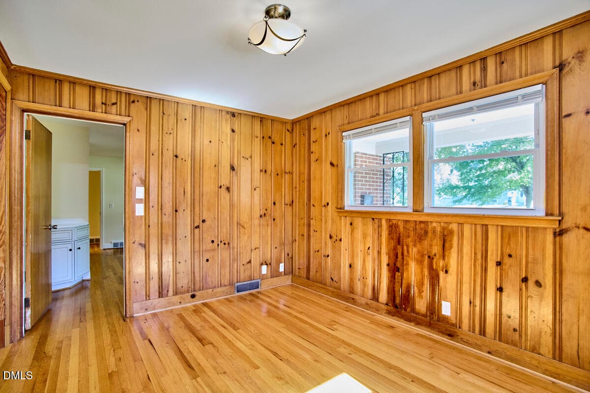 027 - 2317 Charlotte Street, Durham, NC 27705