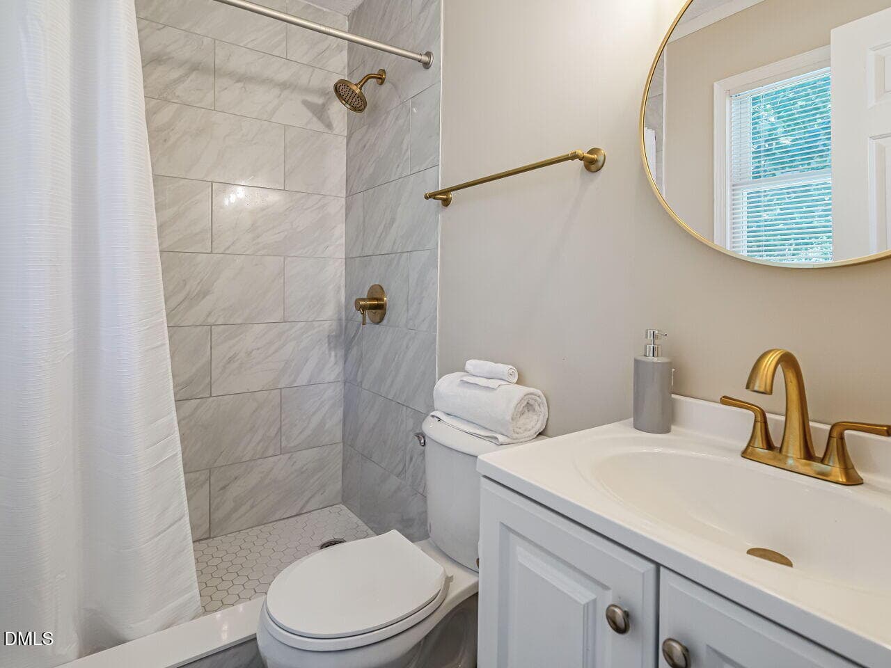 016-1280x960-primary-bathroom - 820 Nuttree Place, Raleigh, NC 27606