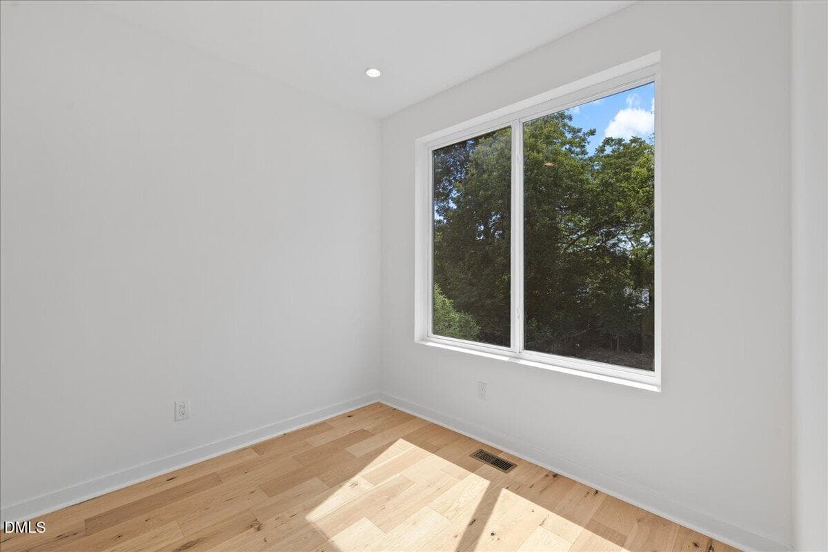 Dedicated flex space off of kitchen - 804 Cotton Place 102, Raleigh, NC 27601