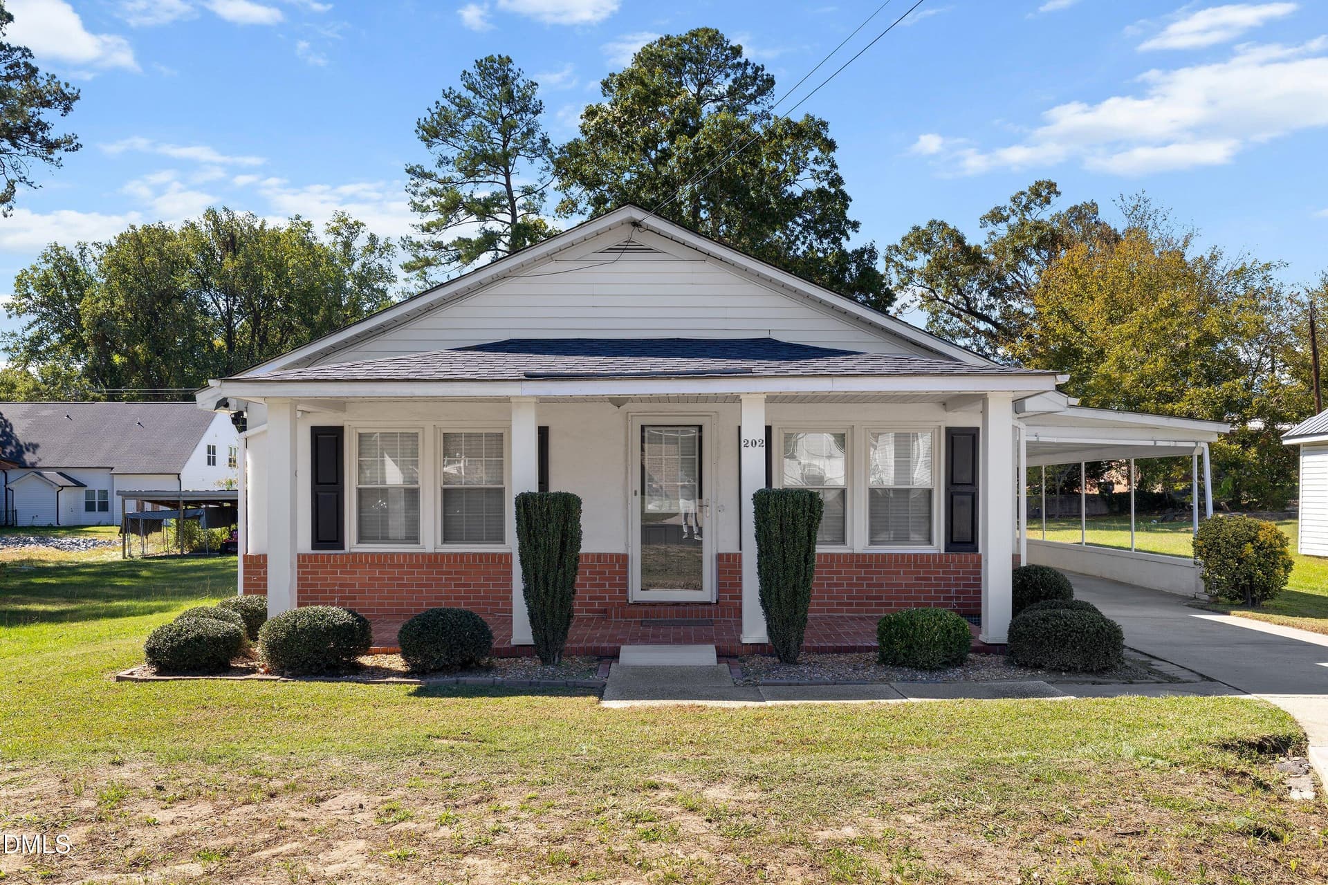 202 S Baker Street, Four Oaks, NC 27524