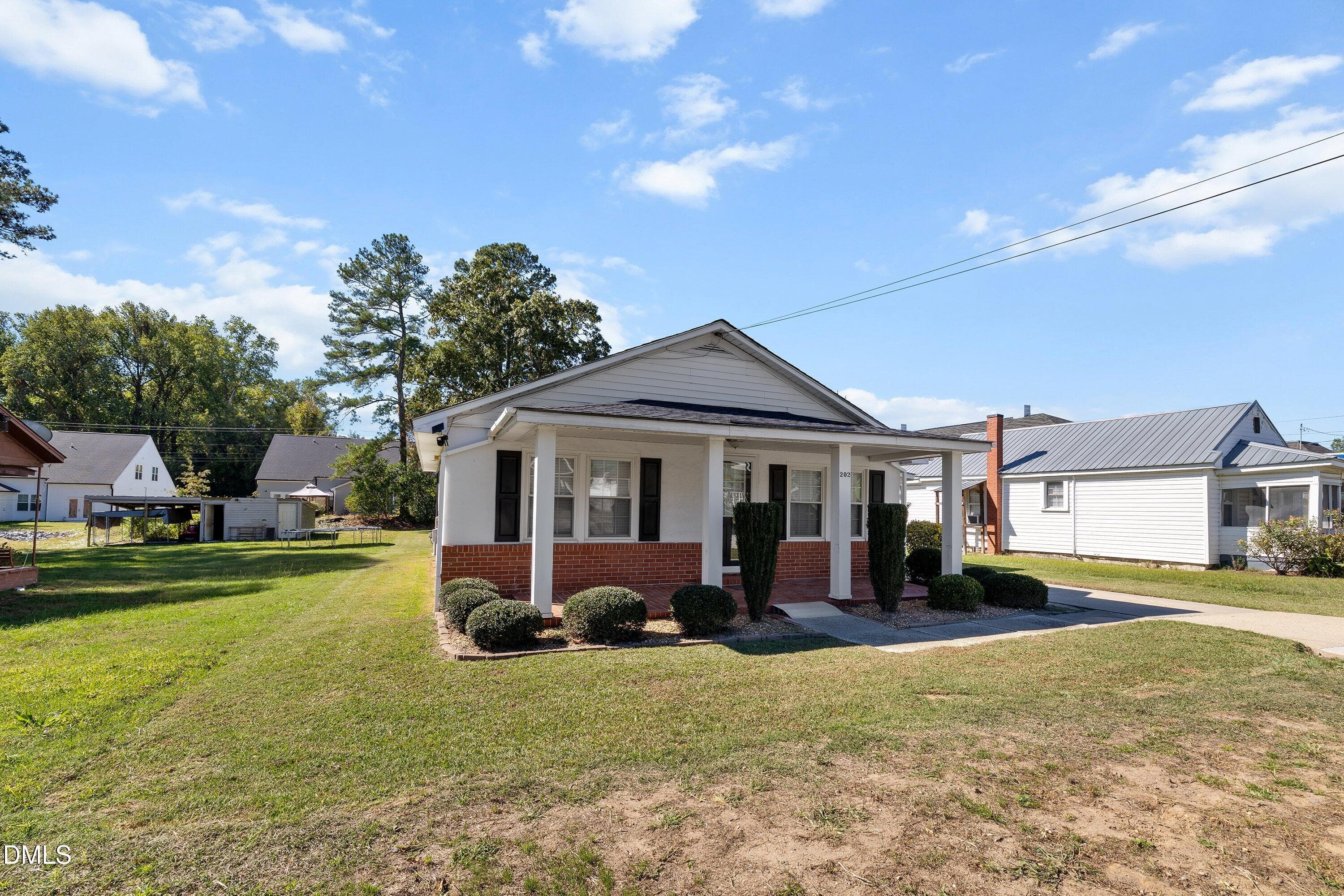 04-202 S Baker St_1238 - 202 S Baker Street, Four Oaks, NC 27524