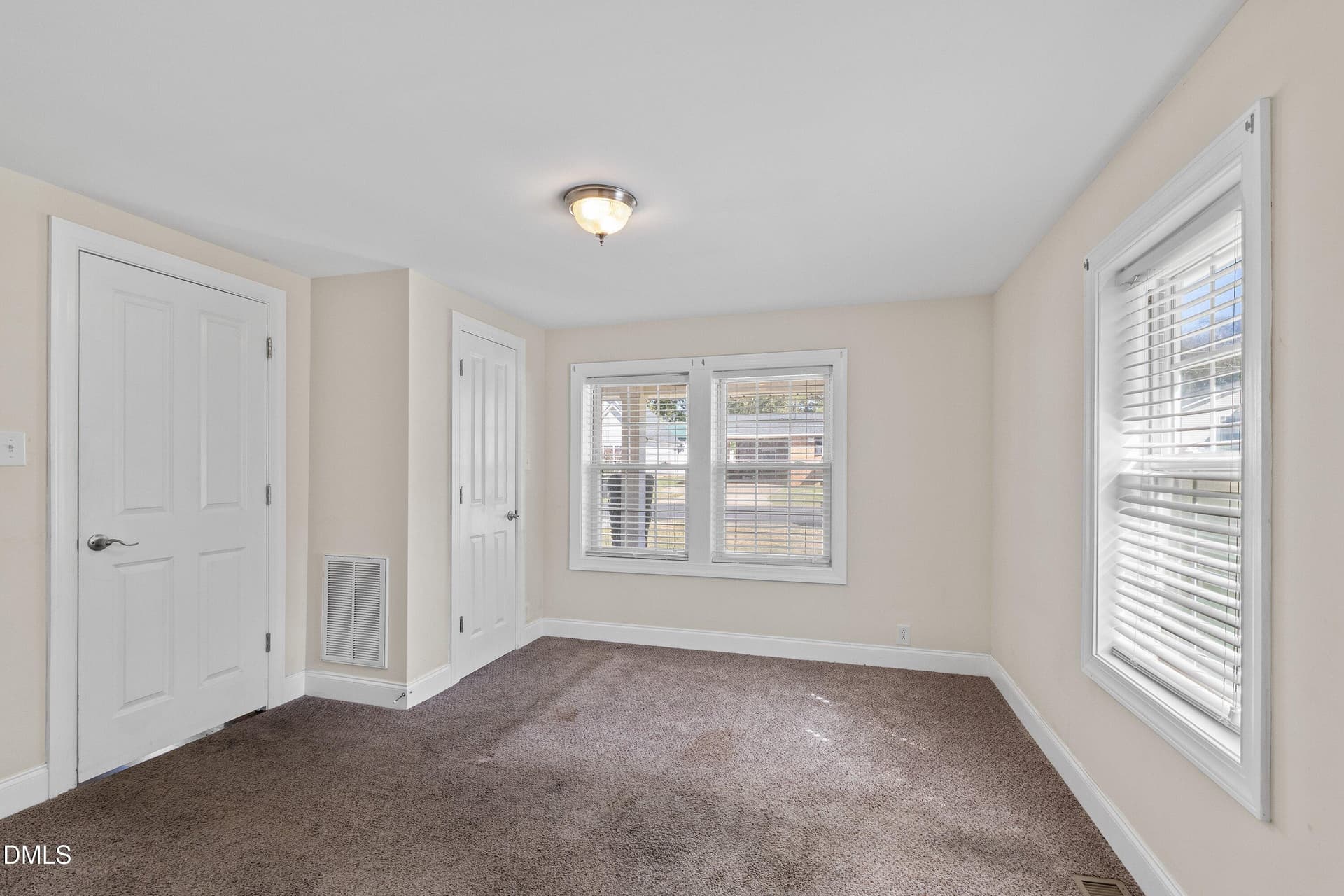 15-202 S Baker St_1315 - 202 S Baker Street, Four Oaks, NC 27524