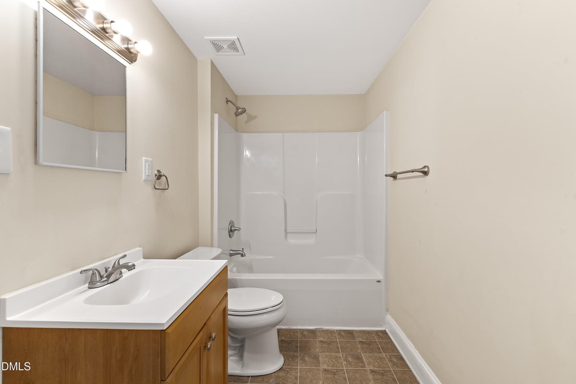16-202 S Baker St_1320 - 202 S Baker Street, Four Oaks, NC 27524