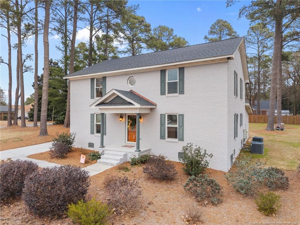 Photo 2 - 410 Coharie Drive, Clinton, NC 28328