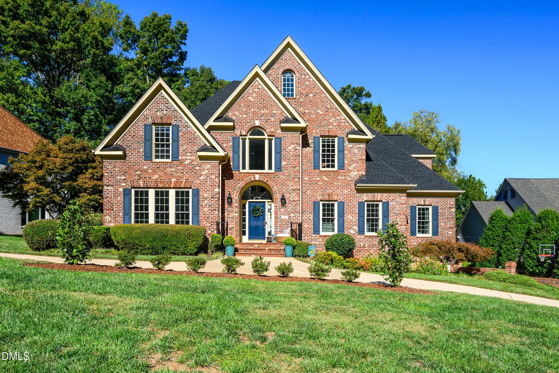 3909 Hemsbury Way, Raleigh, NC 27612