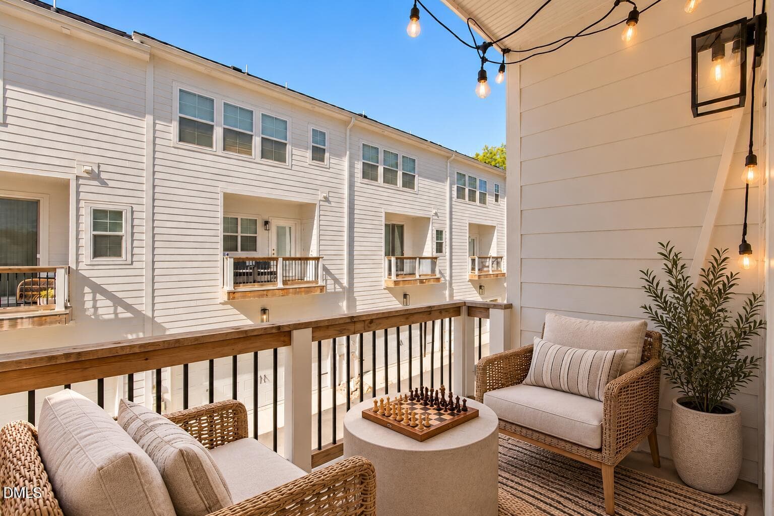Cozy Balcony Chess Nook - 8111 Diversy Way, Raleigh, NC 27613