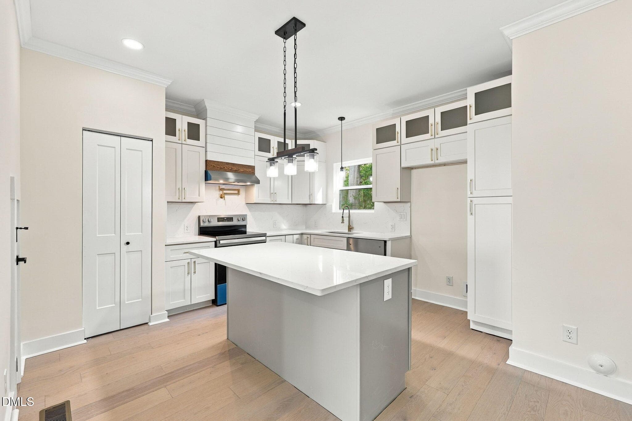 21-web-or-mls-IMG_0590 - 1508 N Hyde Park Avenue, Durham, NC 27701