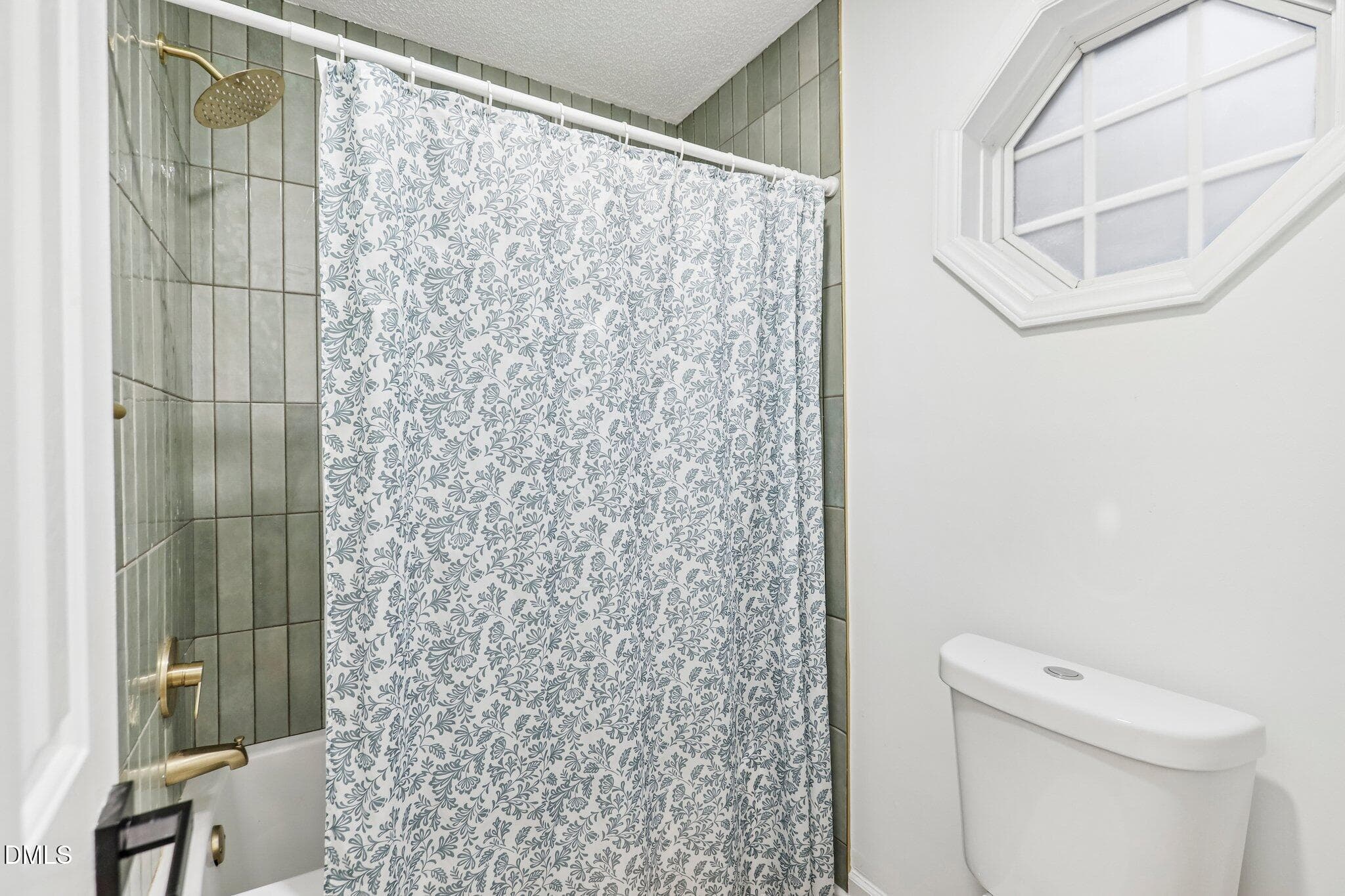19-web-or-mls-Reigate Ln-S2210-019 - 8832 Reigate Lane, Raleigh, NC 27603